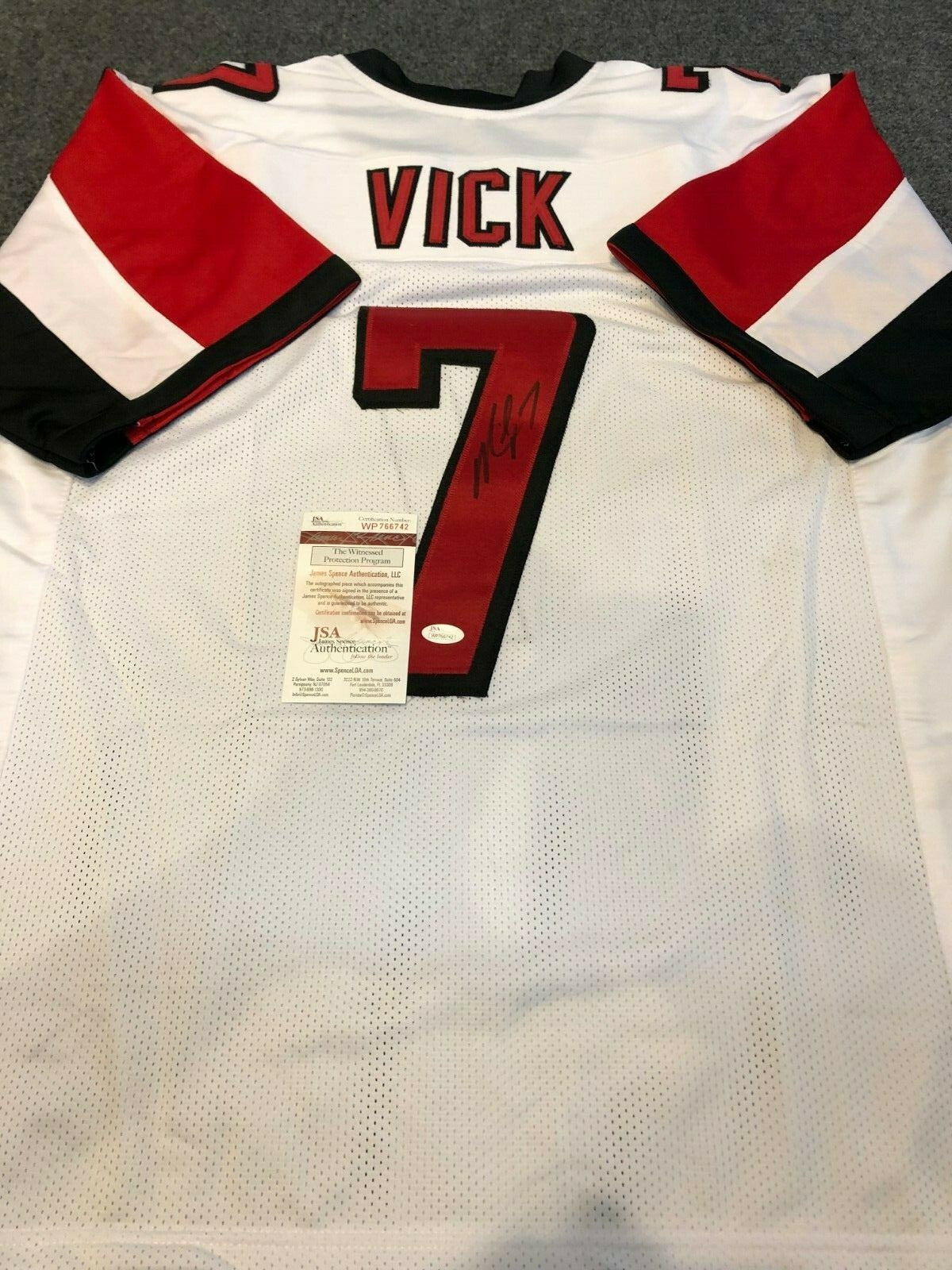 Atlanta Falcons Michael Vick Autographed Signed Jersey Jsa Coa