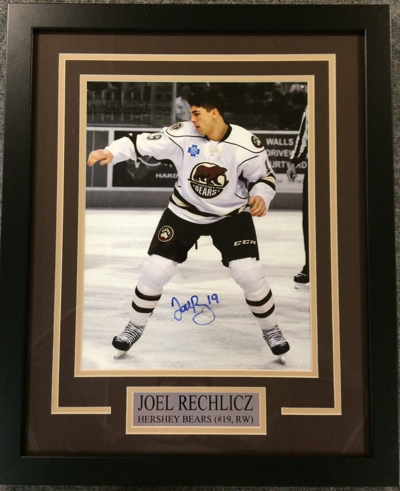 MVP Authentics Framed Signed Joel Rechlicz Hershey Bears 11X14 Photo W/Proof 63 sports jersey framing , jersey framing