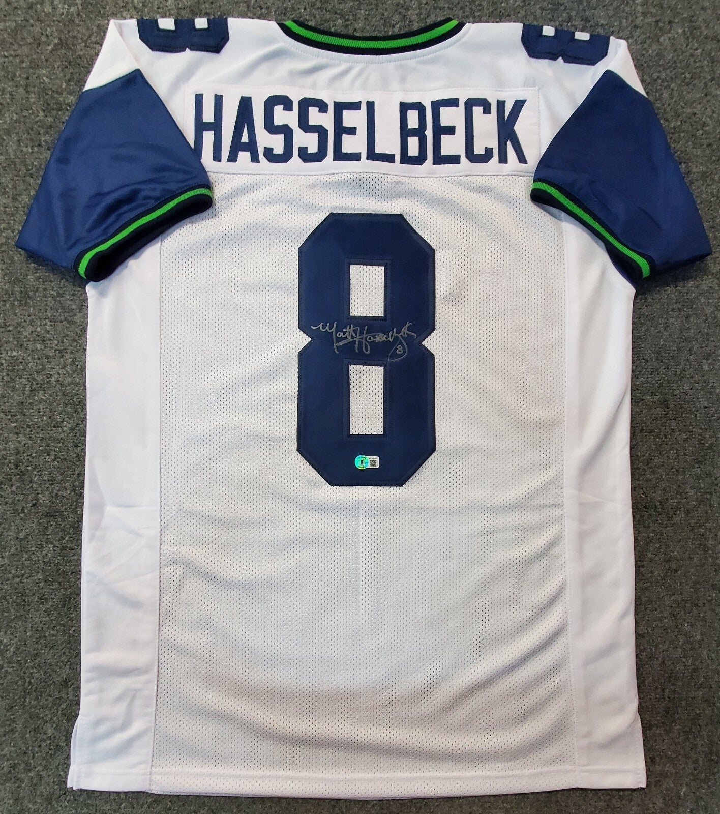 Seattle Seahawks Matt Hasselbeck Autographed Signed Jersey Bas Holo