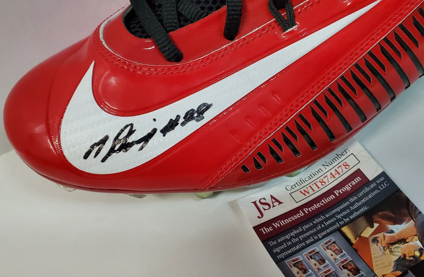 Mike Davis Autographed Signed Cleat Jsa Coa