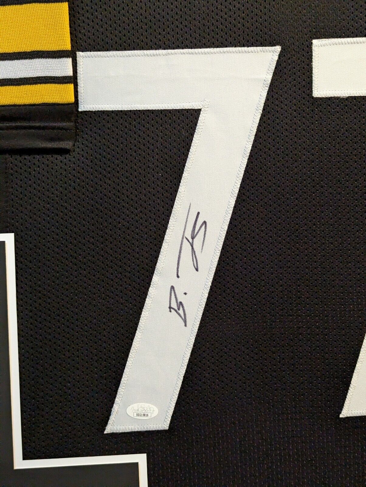 Framed Pittsburgh Steelers Broderick Jones Autographed Signed Jersey Jsa Coa