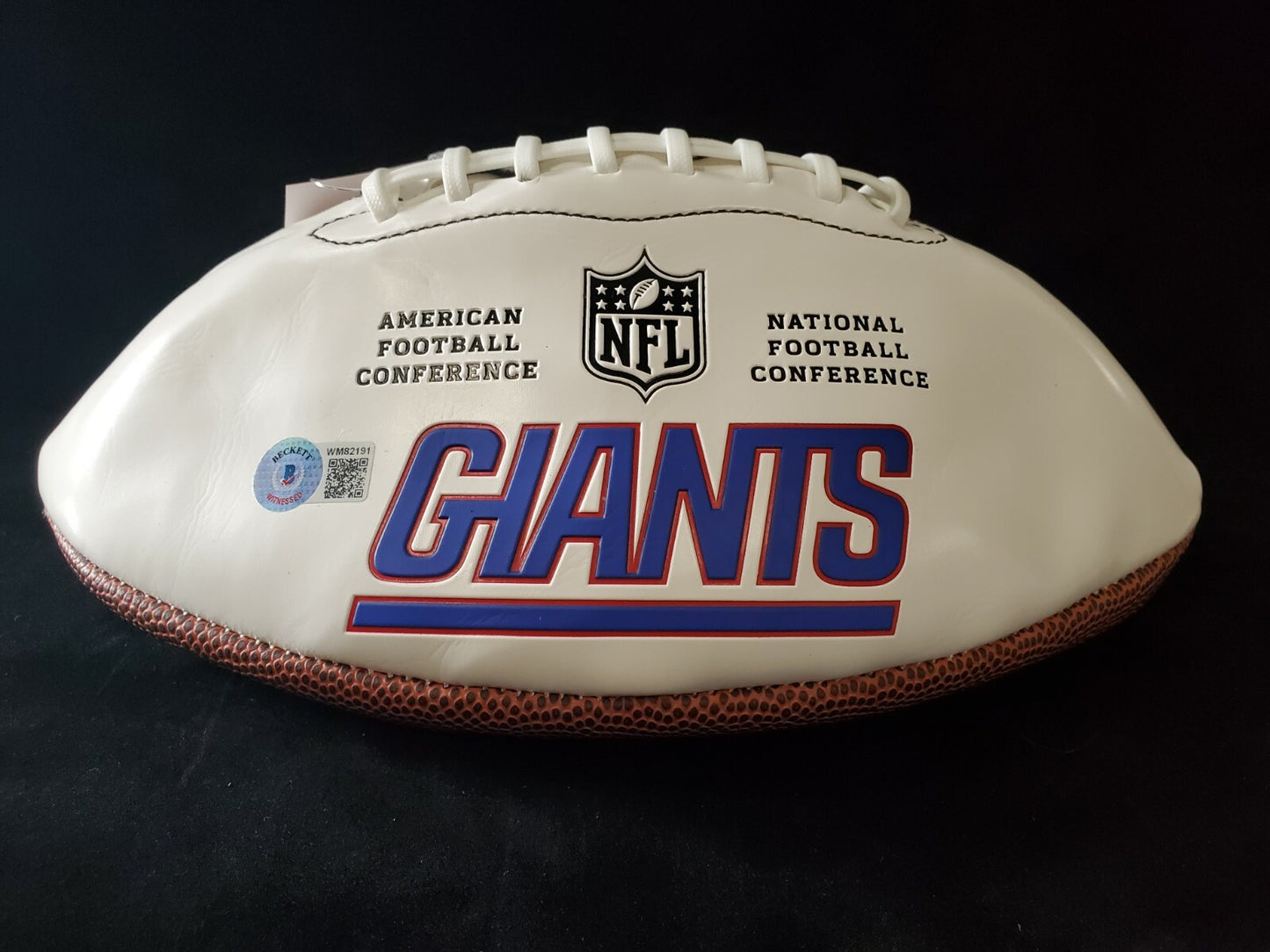 New York Giants Daniel Jones Autographed Signed Logo Football Beckett Holo