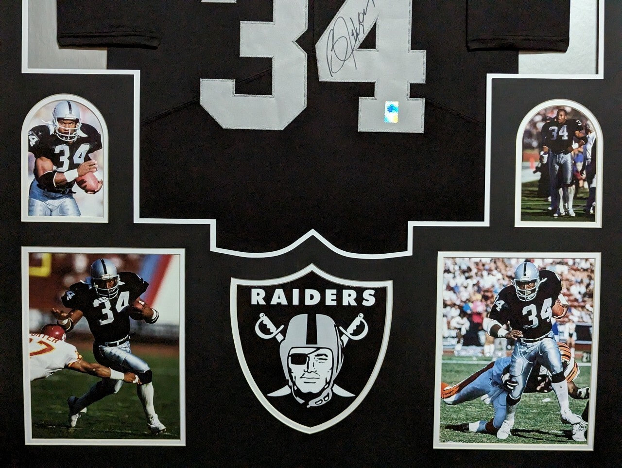 Framed Oakland Raiders Bo Jackson Autographed Signed Jersey Bo Jackson Holo