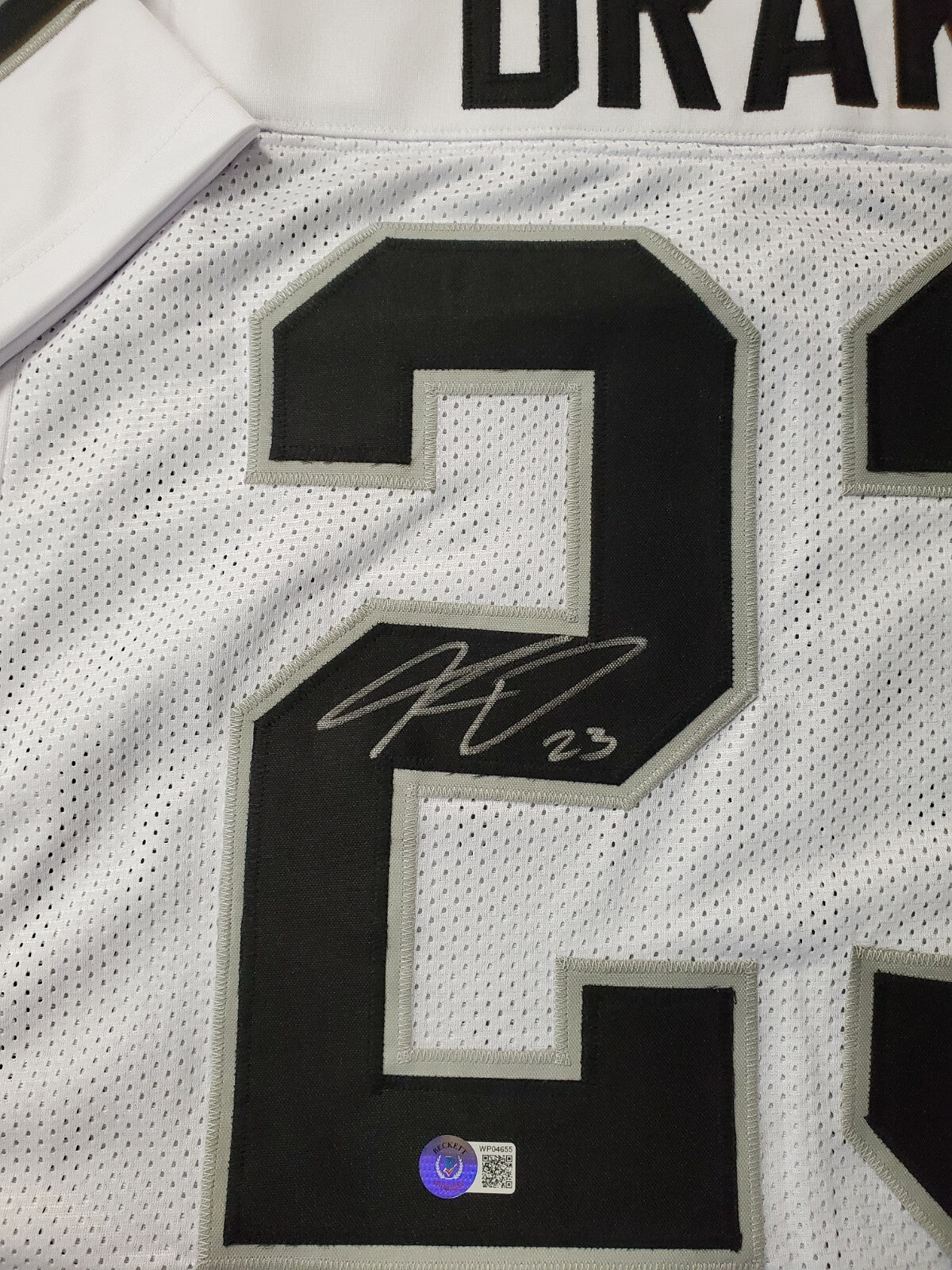 Las Vegas Raiders Kenyan Drake Autographed Signed Jersey Beckett Holo
