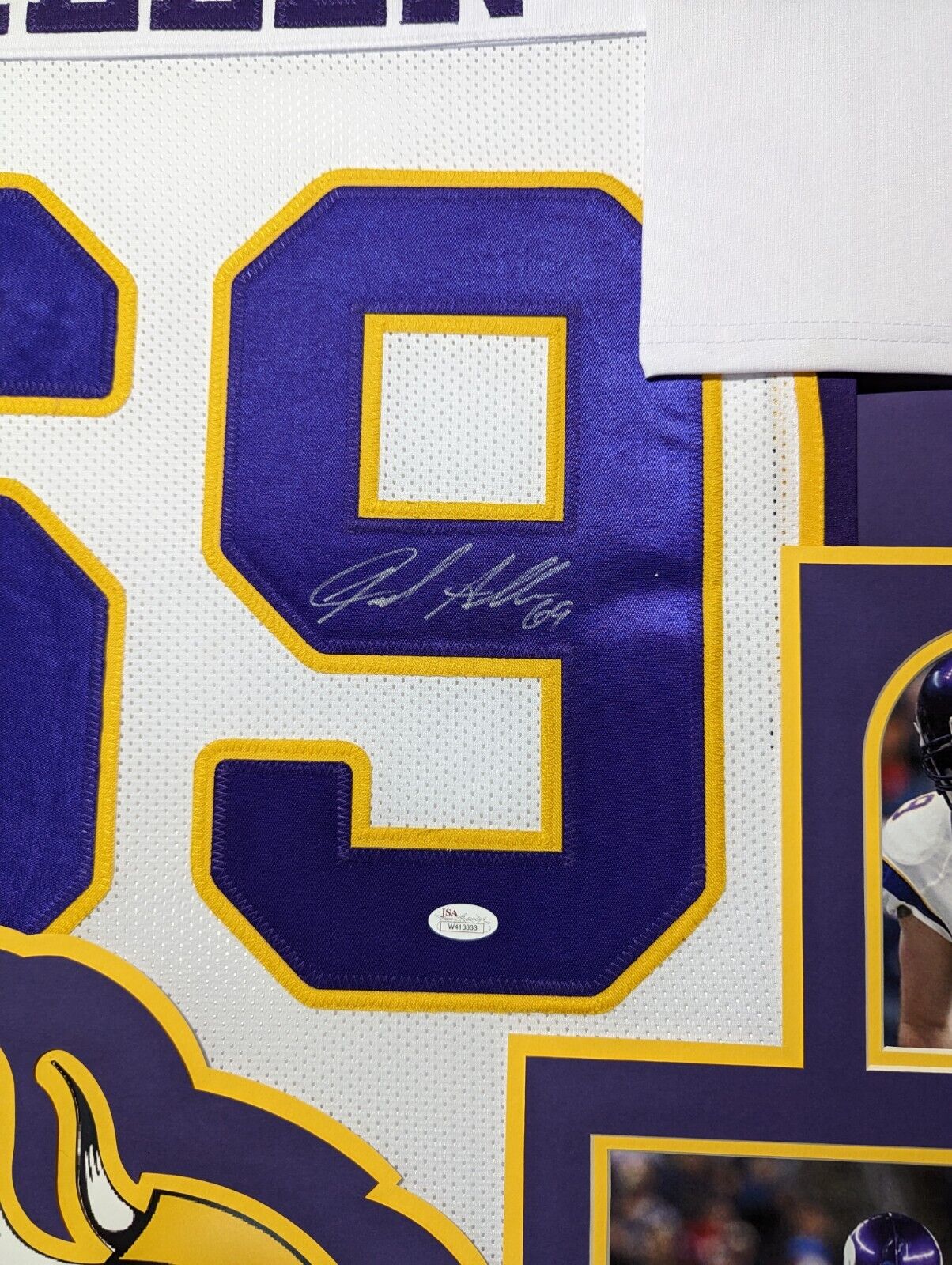 MVP Authentics Framed Minnesota Vikings Jared Allen Autographed Signed Jersey Jsa Coa 450 sports jersey framing , jersey framing