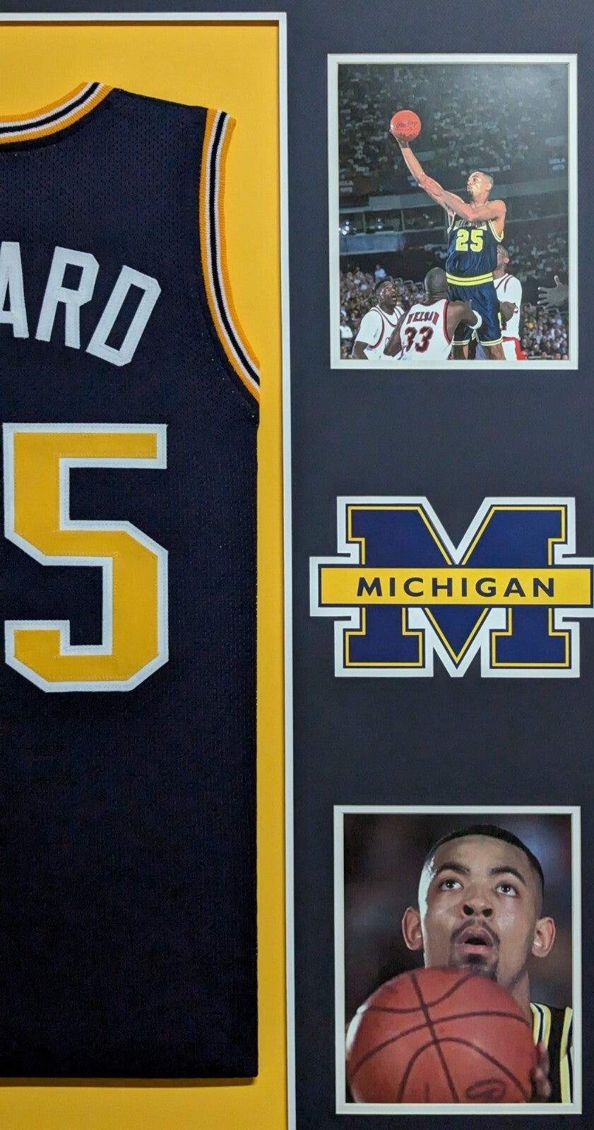 Framed Michigan Wolverines Juwan Howard Autographed Signed Jersey Beckett Holo