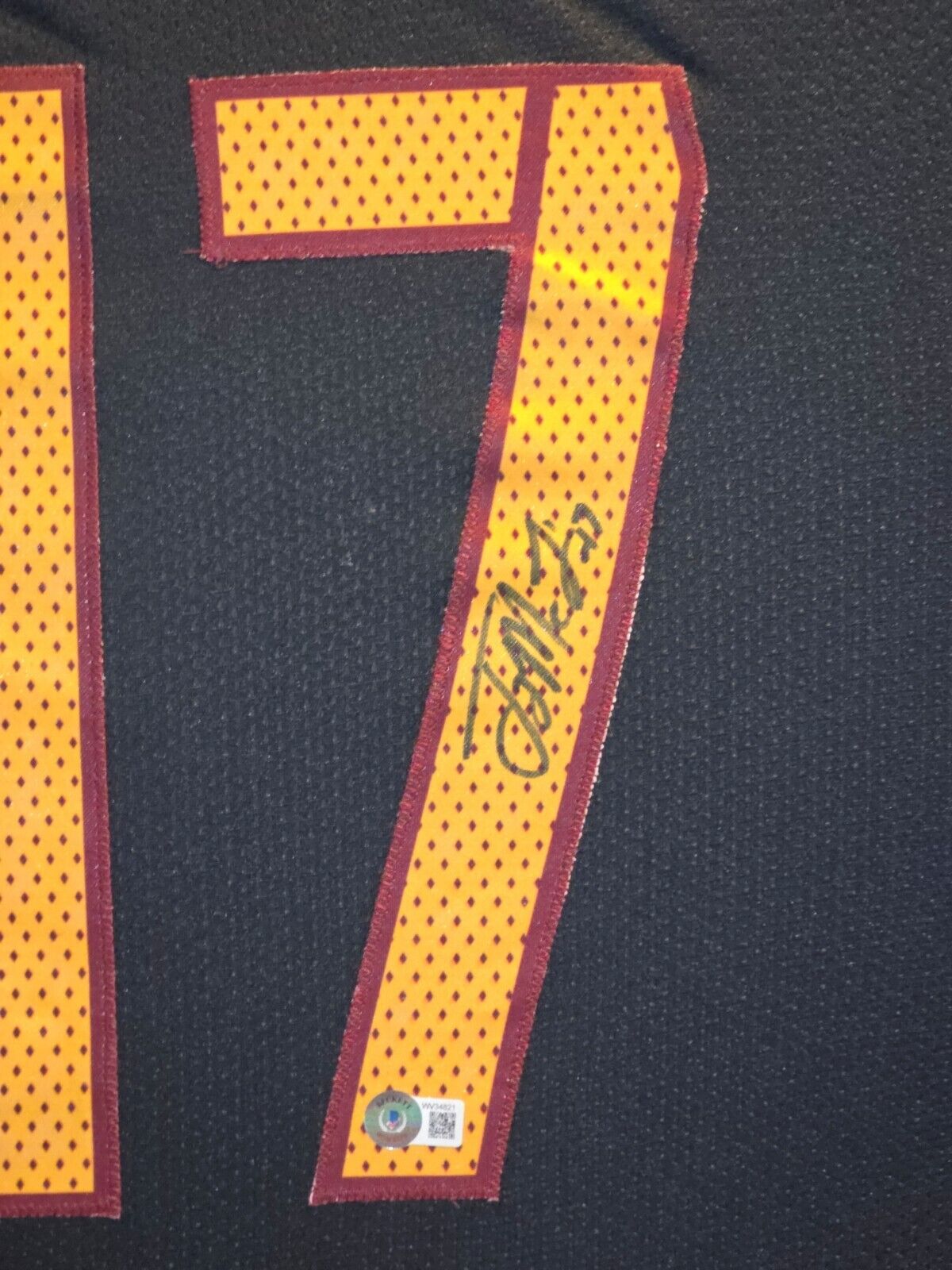 Framed Washington Commanders Terry Mclaurin Autographed Signed Jersey Beckett