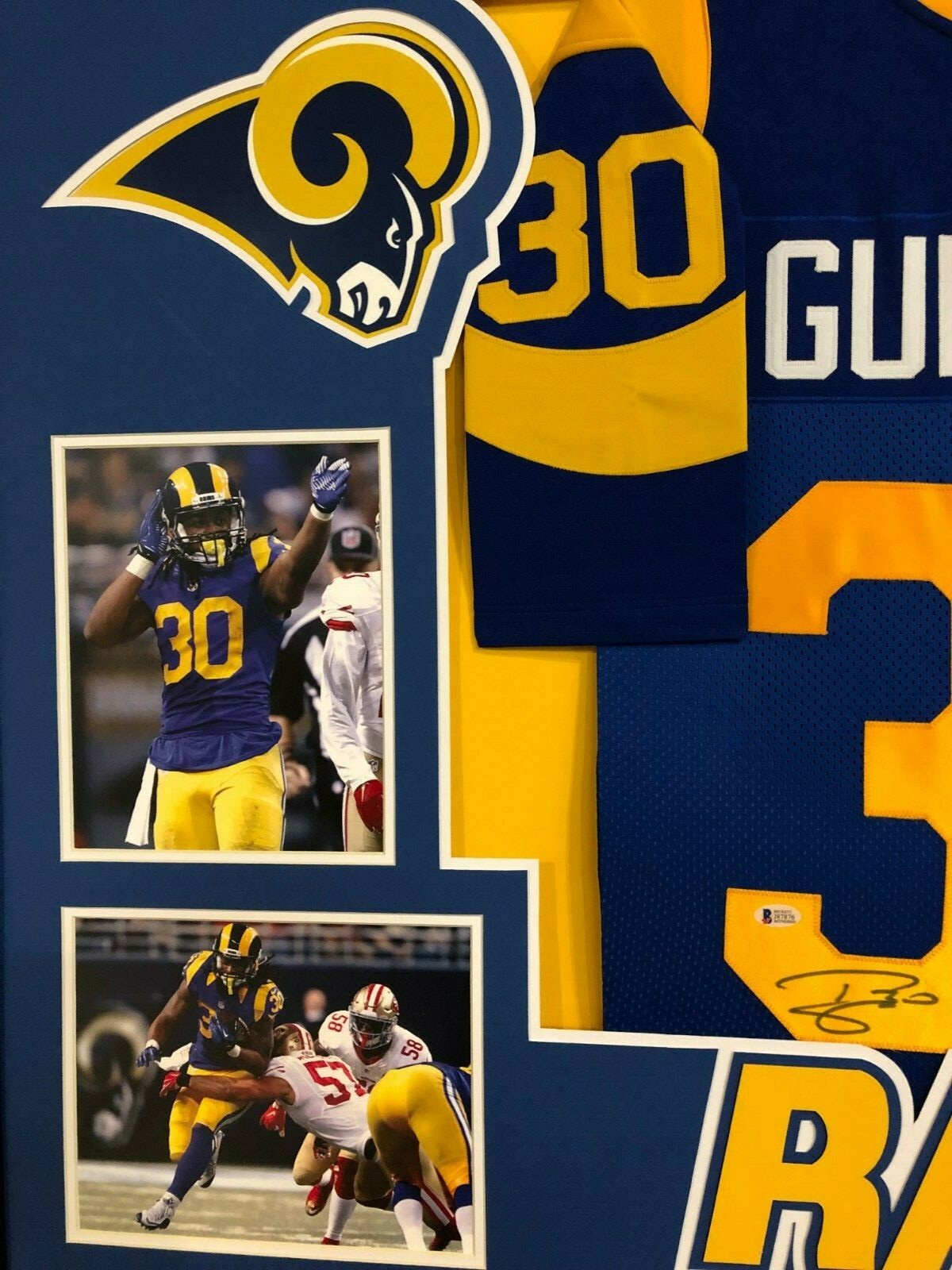 Framed Los Angeles Rams Todd Gurley Autographed Signed Jersey Beckett Coa