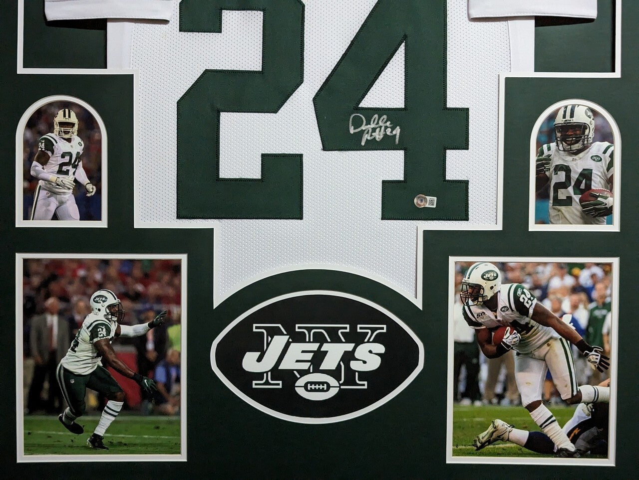 Framed New York Jets Darrelle Revis Autographed Signed Jersey Beckett Holo