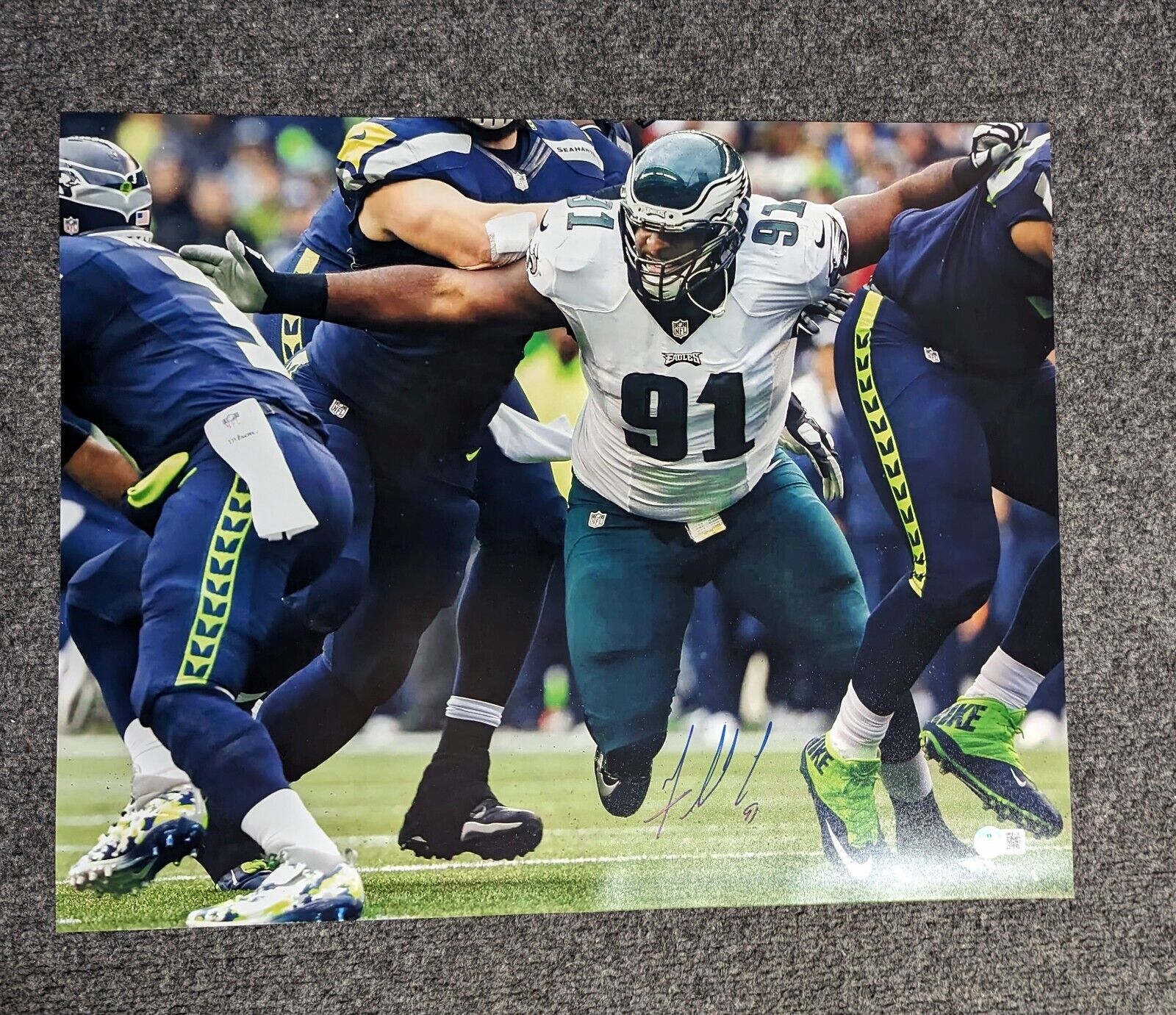 MVP Authentics Philadelphia Eagles Fletcher Cox Autographed Signed 16X20 Photo Beckett Holo 112.50 sports jersey framing , jersey framing