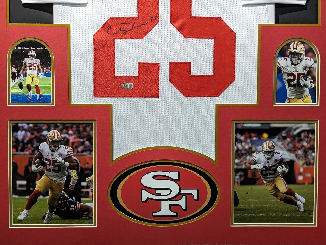 Framed San Francisco 49Ers Elijah Mitchell Autographed Jersey Beckett Holo