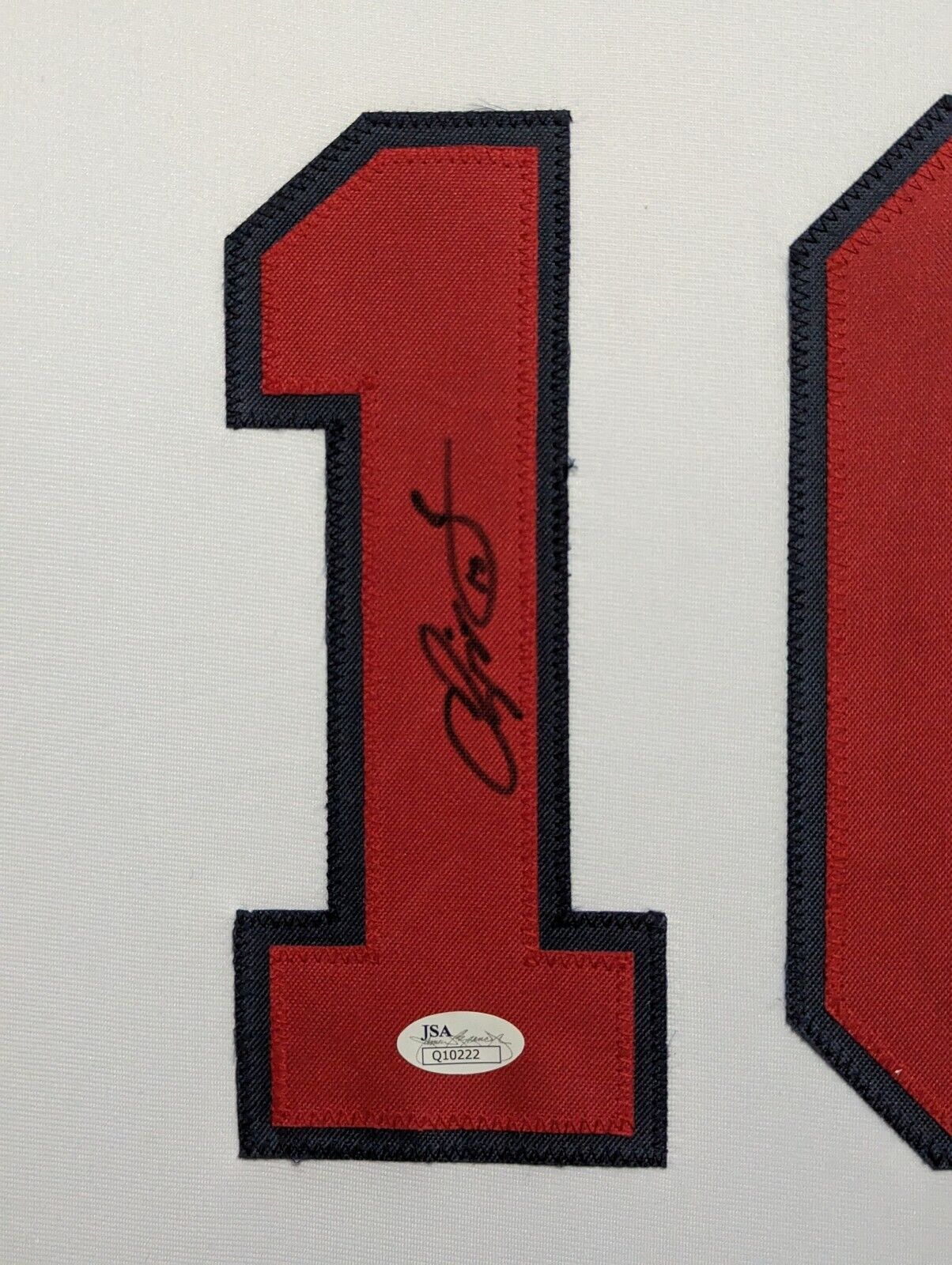 MVP Authentics Framed Atlanta Braves Chipper Jones Autographed Signed Jersey Jsa Coa 630 sports jersey framing , jersey framing
