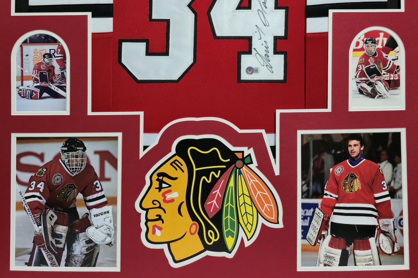Framed Chicago Blackhawks Dominik Hasek Autographed Jersey Beckett Holo