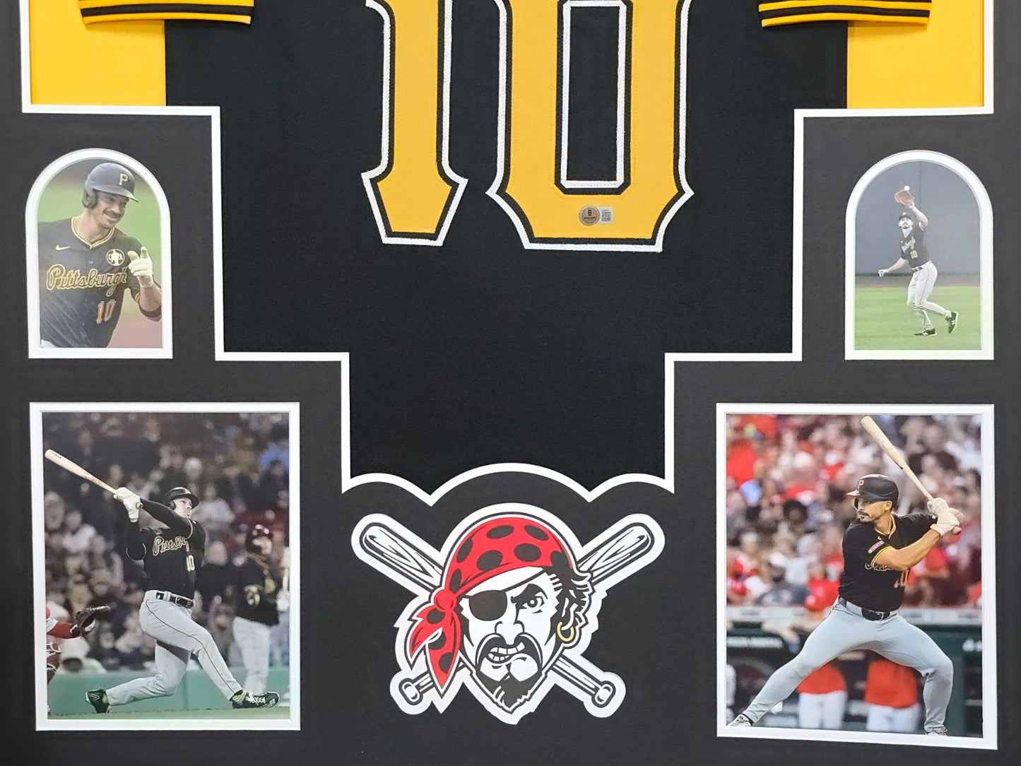 Framed Pittsburgh Pirates Bryan Reynolds Autographed Signed Jersey Beckett Holo