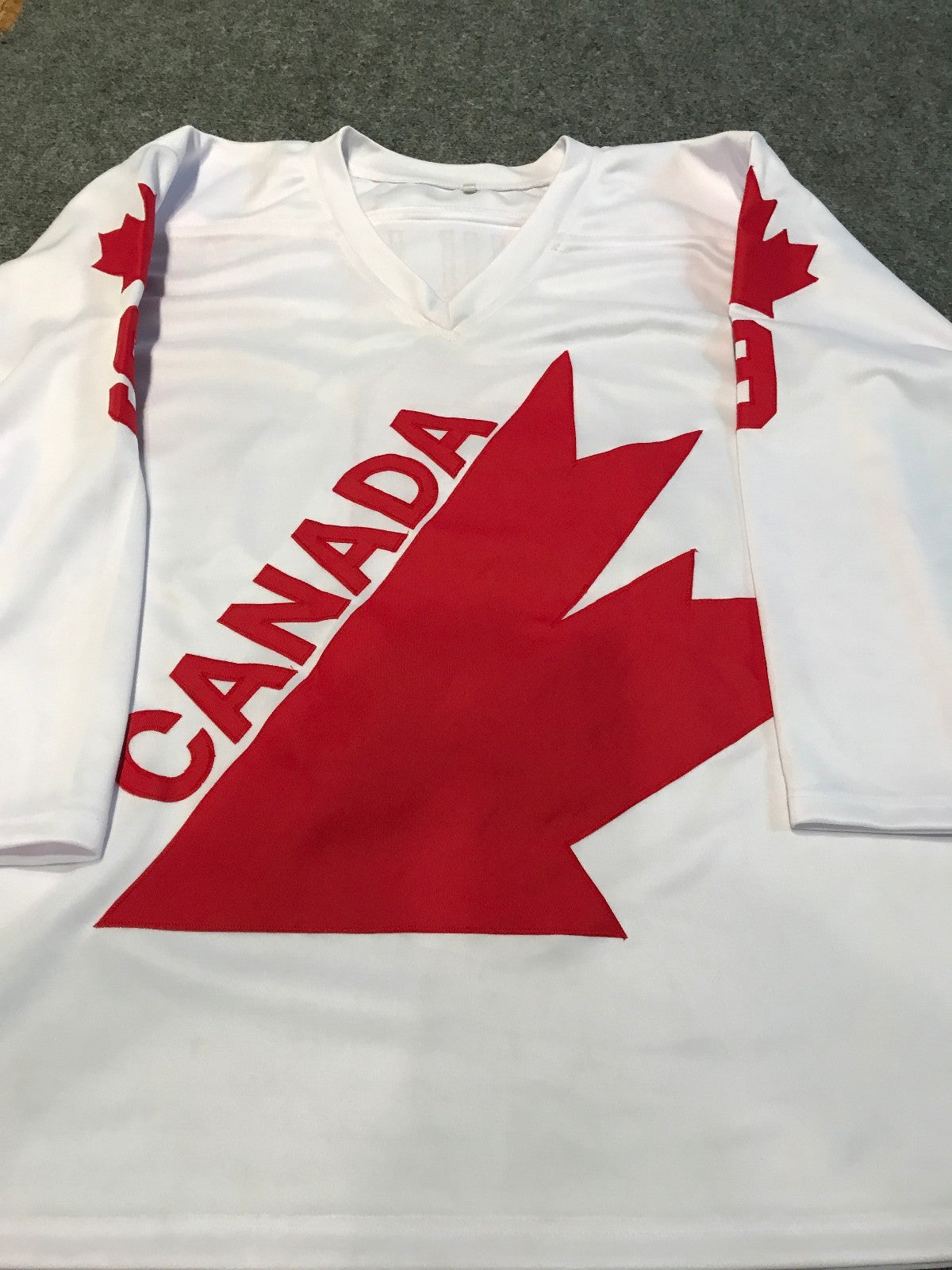 Bobby Hull Autographed Signed Inscribed Canada Jersey Jsa  Coa