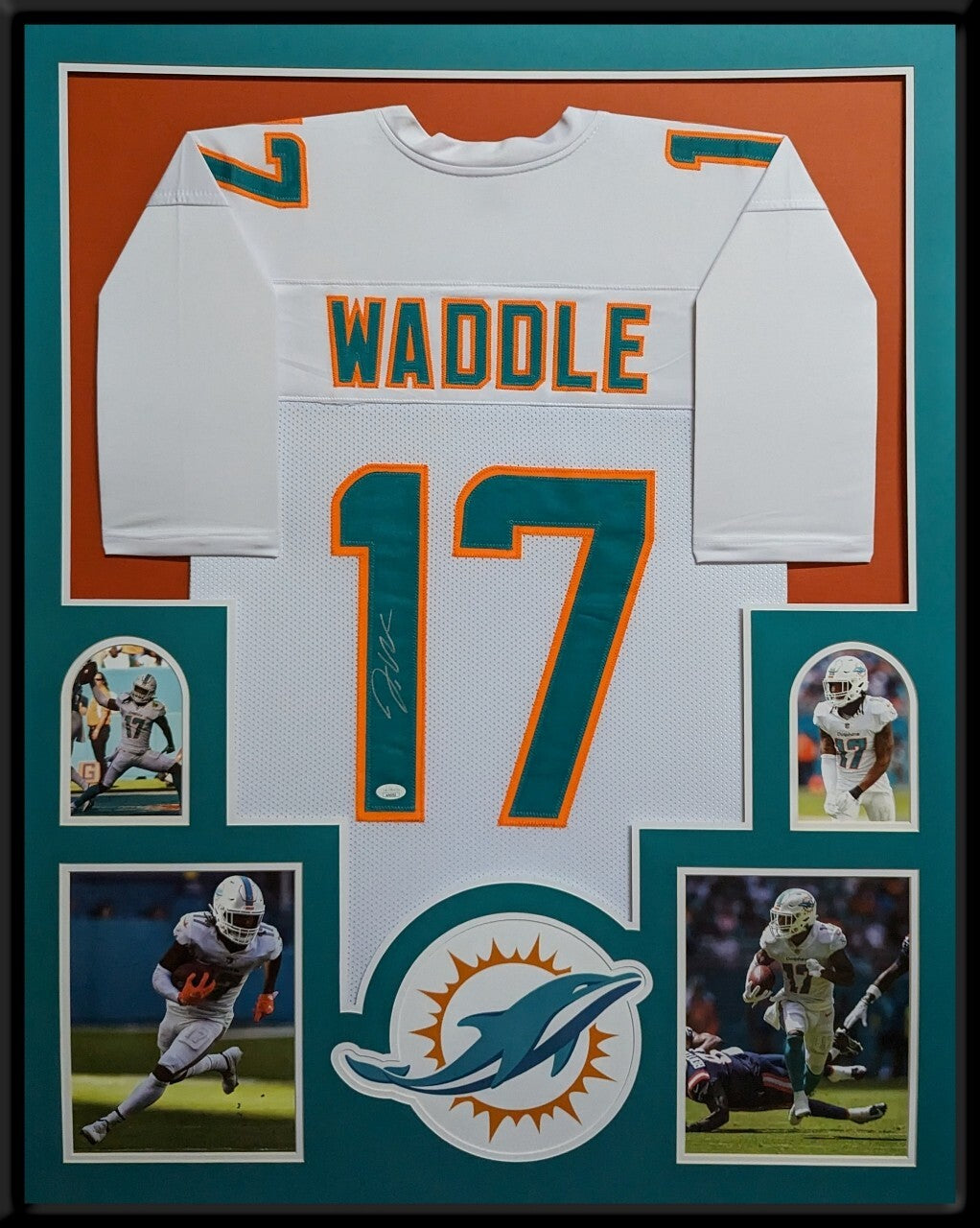 Framed Miami Dolphins Jaylen Waddle Autographed Signed Jersey Jsa Coa