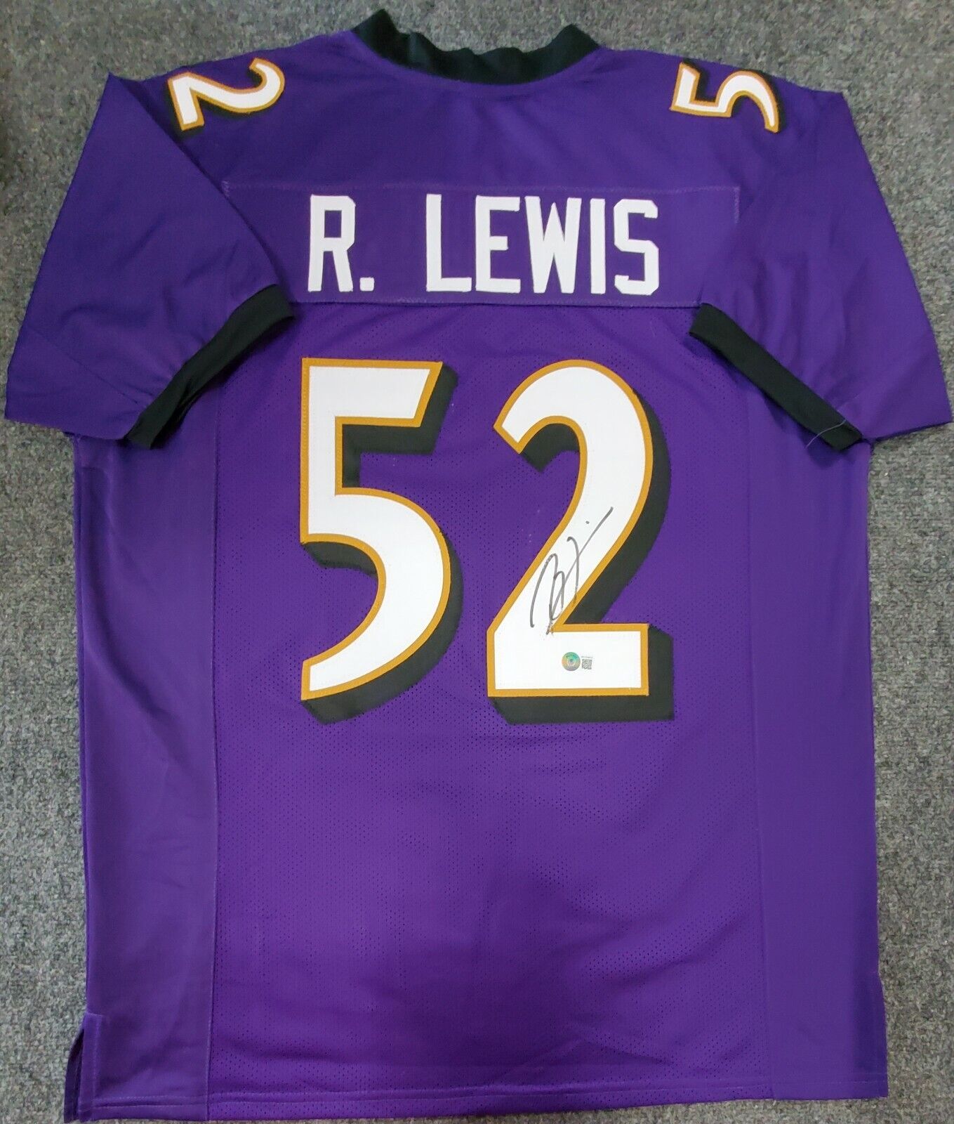 MVP Authentics Baltimore Ravens Ray Lewis Autographed Signed Jersey Beckett Holo 180 sports jersey framing , jersey framing
