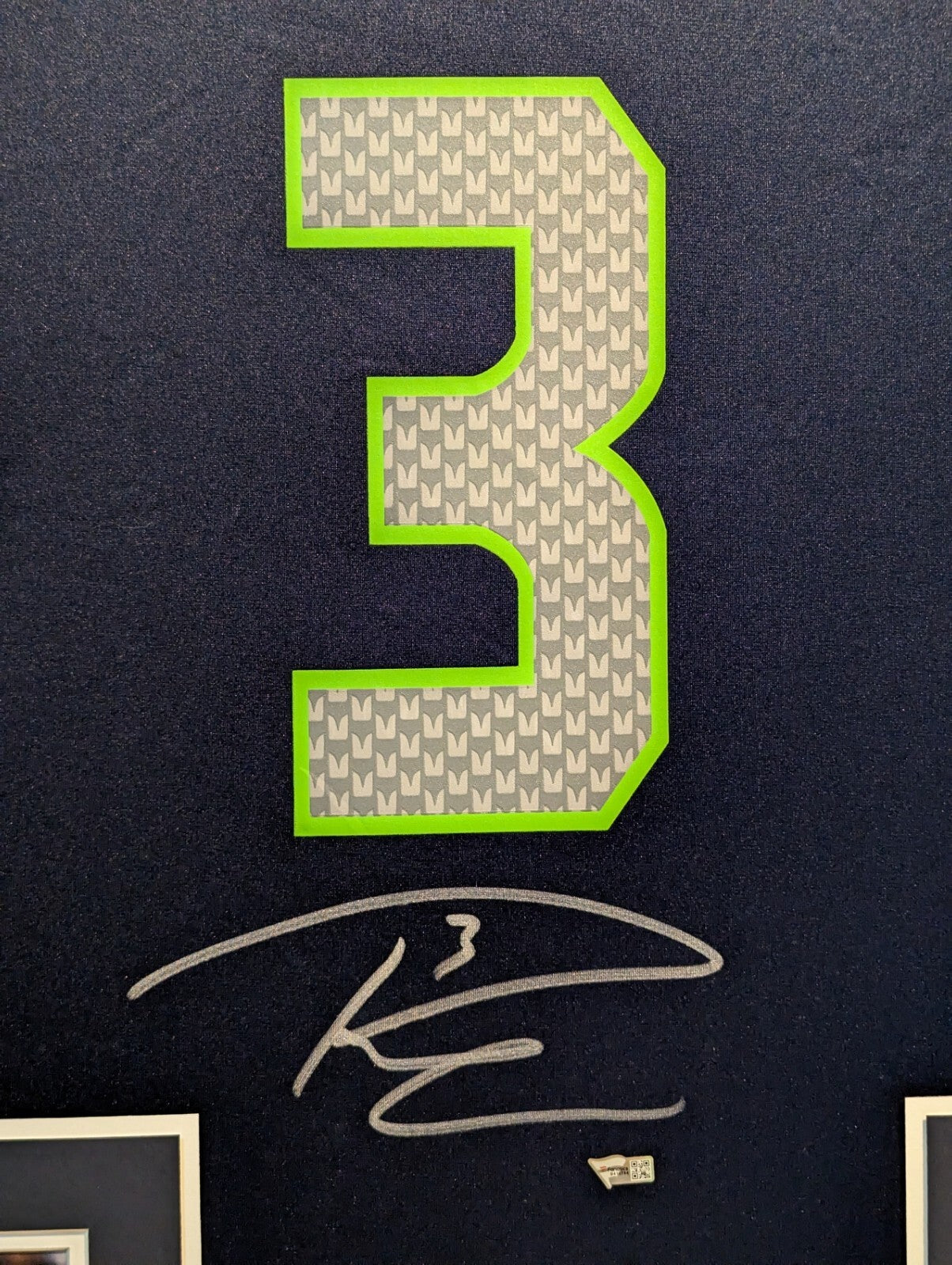 Framed Seattle Seahawks Russell Wilson Autographed Signed Jersey Fanatics Holo