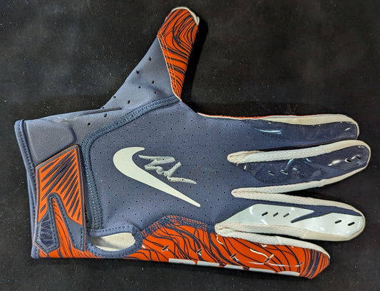 Chicago Bears Roschon Johnson Autographed Signed Glove Beckett Holo