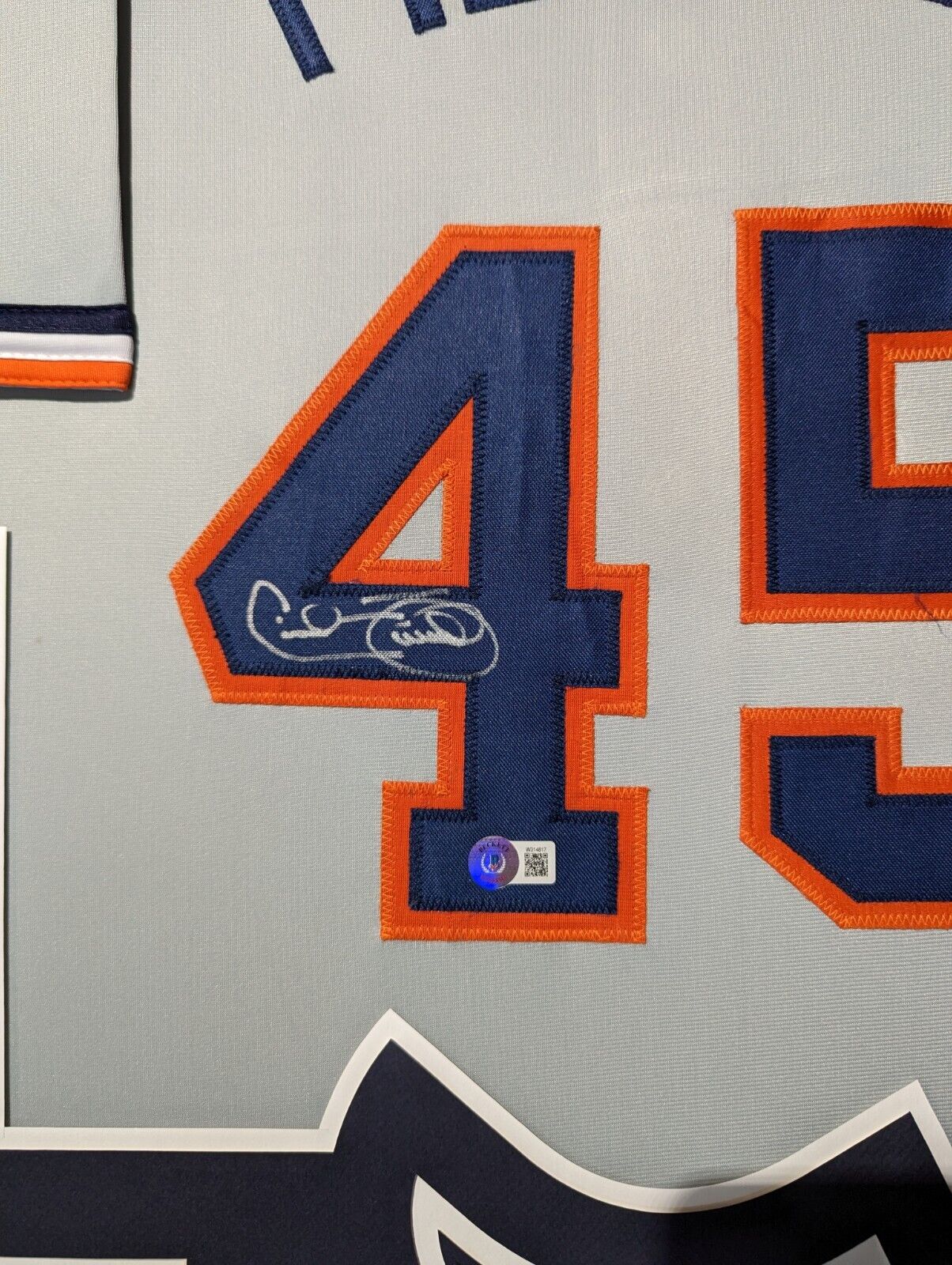 MVP Authentics Framed Detroit Tigers Cecil Fielder Autographed Signed Jersey Beckett Holo 405 sports jersey framing , jersey framing