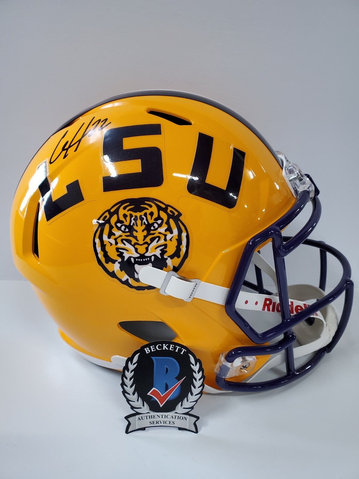Clyde Edwards Helaire Signed Lsu Tigers Full Size Replica Helmet Beckett Coa