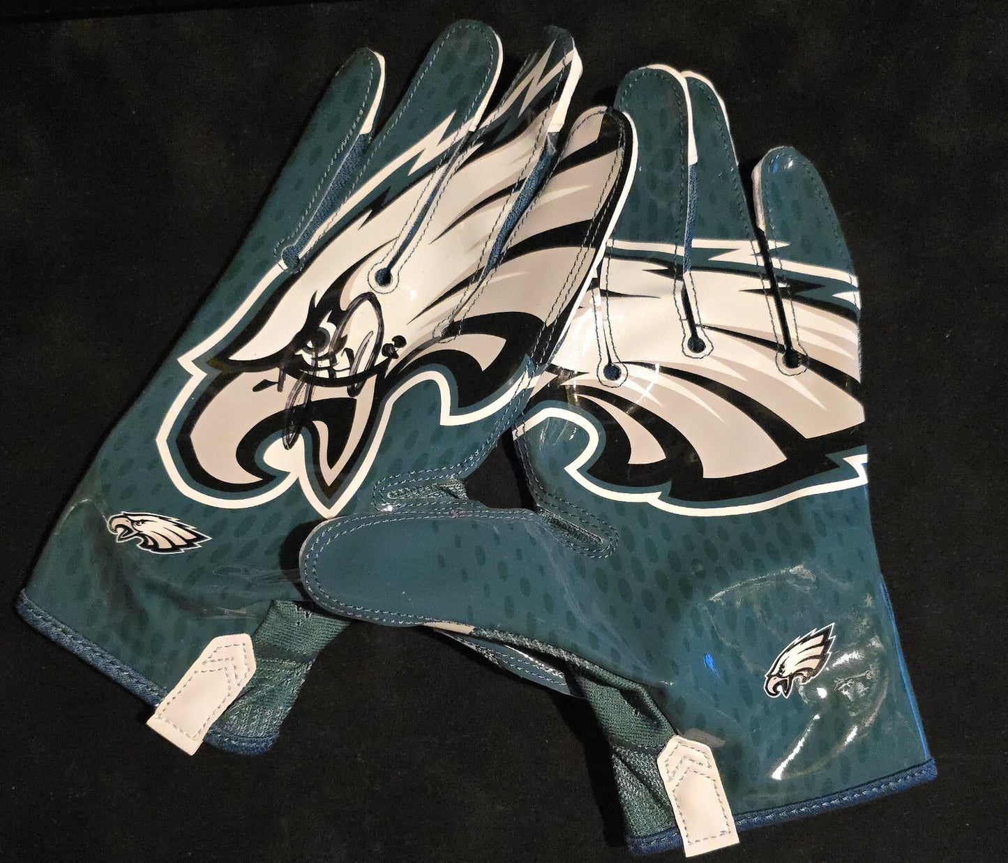 Philadelphia Eagles Jordan Davis Autographed Signed Gloves Jsa Holo