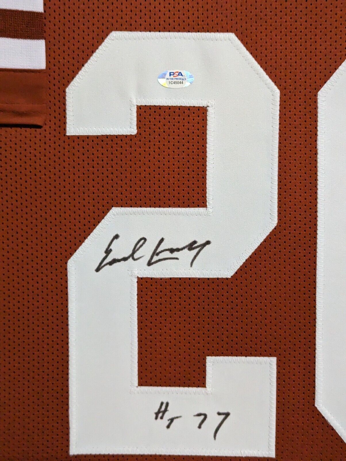 MVP Authentics Framed Texas Longhorns Earl Campbell Autograph Inscribed Signed Jersey Psa Coa 495 sports jersey framing , jersey framing