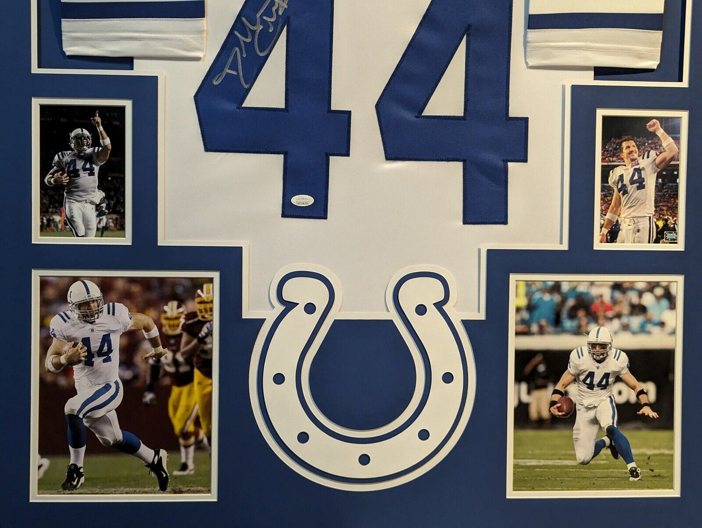 MVP Authentics Framed Indianapolis Colts Dallas Clark Autographed Signed Jersey Jsa Coa 405 sports jersey framing , jersey framing
