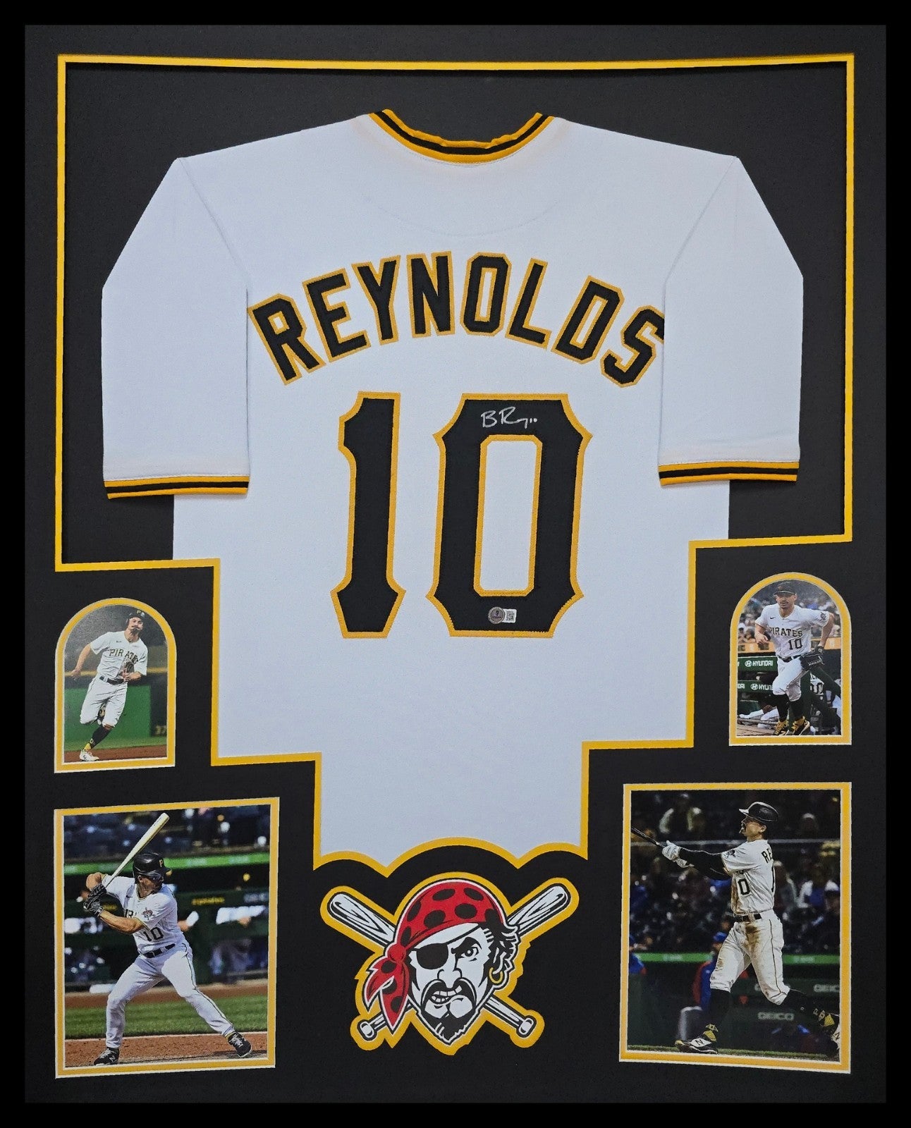 Framed Pittsburgh Pirates Bryan Reynolds Autographed Signed Jersey Beckett Holo