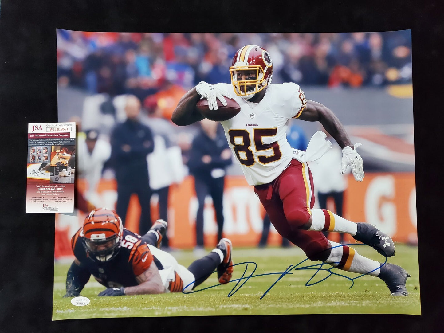 Washington Football Vernon Davis Autographed Signed 16X20 Photo Jsa Coa