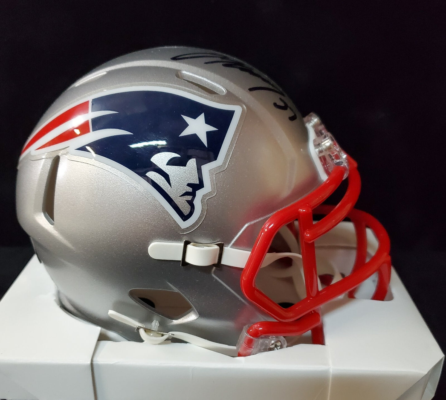 Damien Harris Signed New England Patriots Speed Mini Helmet Beckett Holo