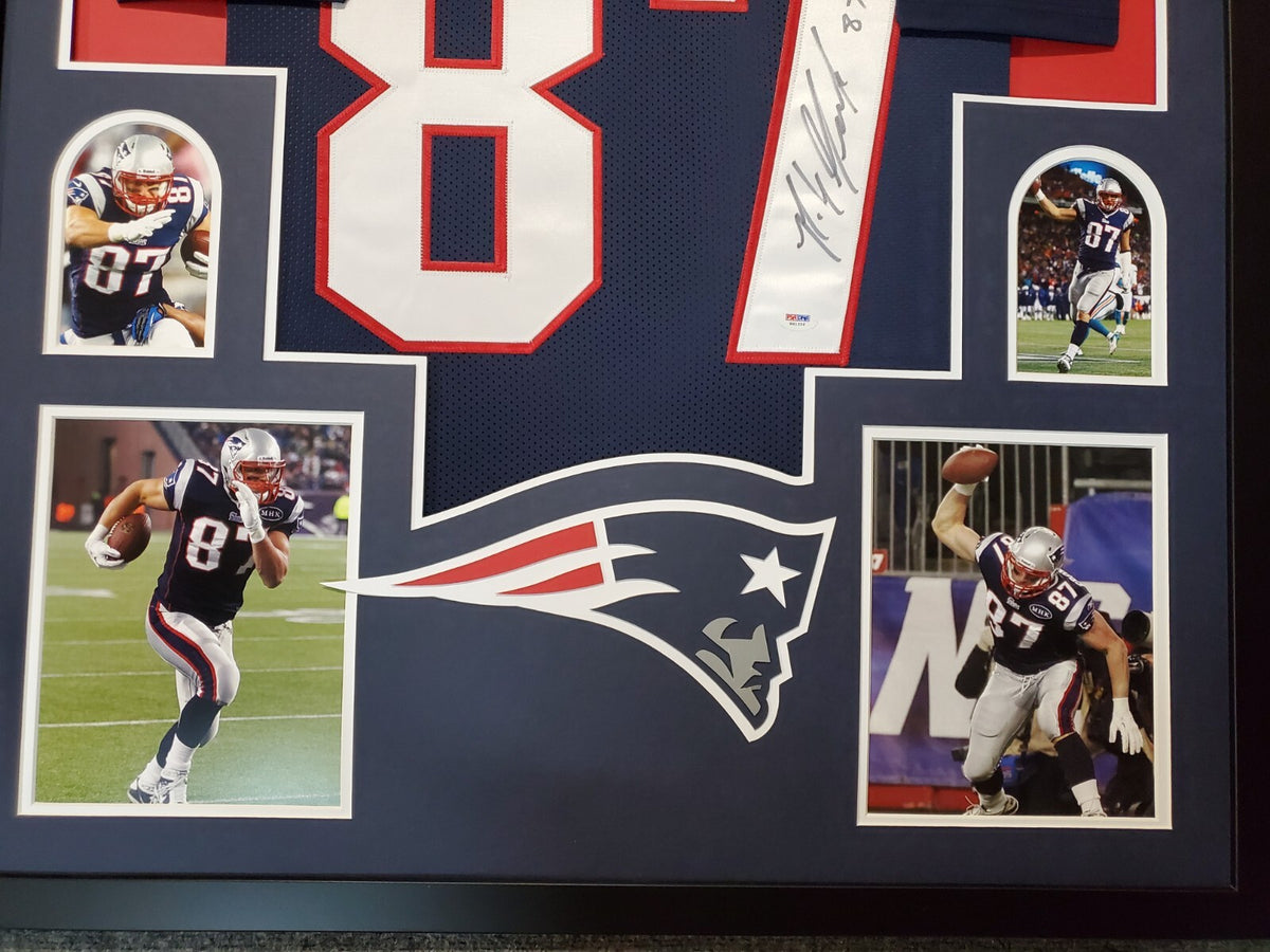 Framed New England Patriots Rob Gronkowski Autographed Signed Jersey Psa/Dna Coa
