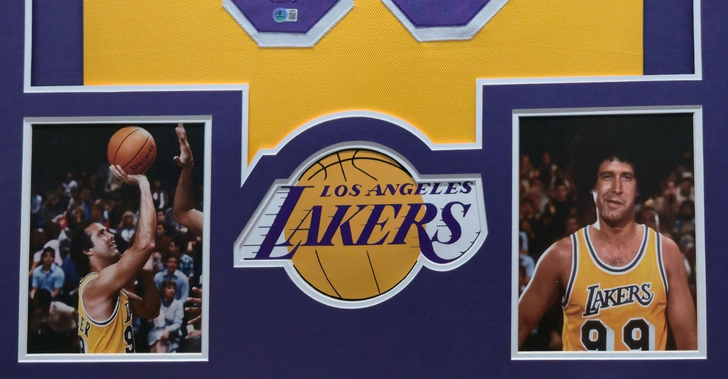 Framed Los Angeles Lakers Fletch Chevy Chase Signed Jersey Beckett Coa
