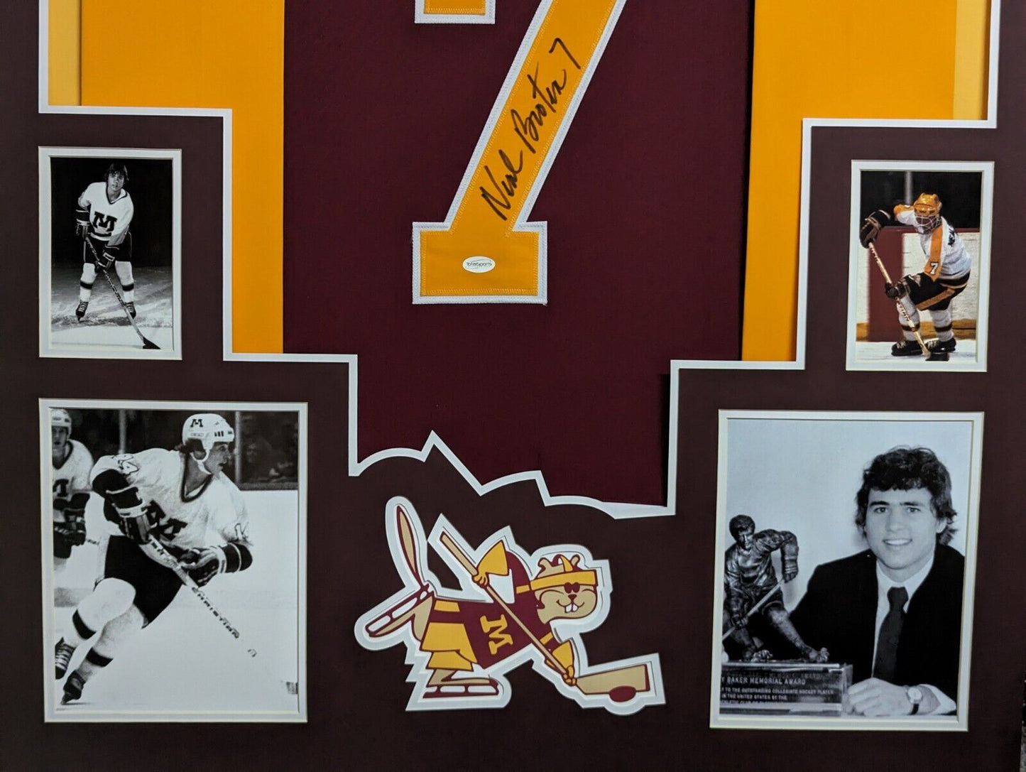 MVP Authentics Framed Minnesota Gophers Neal Broten Autographed Signed Jersey Tse Coa 585 sports jersey framing , jersey framing