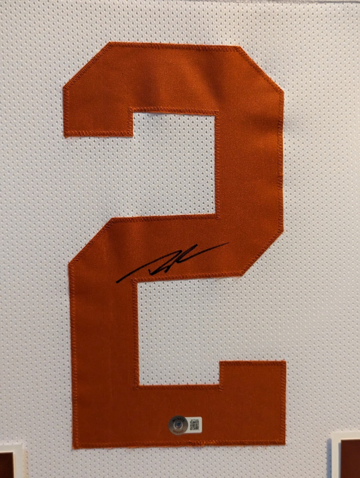 Framed Texas Longhorns Roschon Johnson Autograph Signed Jersey Beckett Holo
