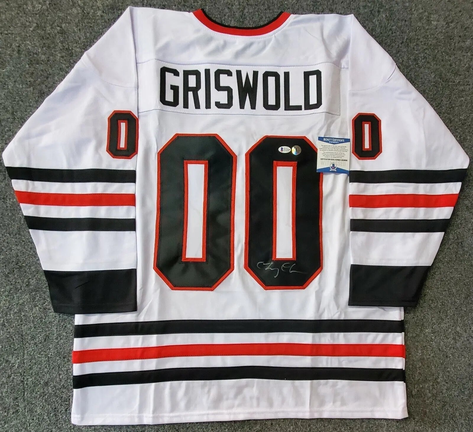 MVP Authentics Chevy Chase Clark Griswold Christmas Vacation Signed Jersey Beckett Coa 269.10 sports jersey framing , jersey framing