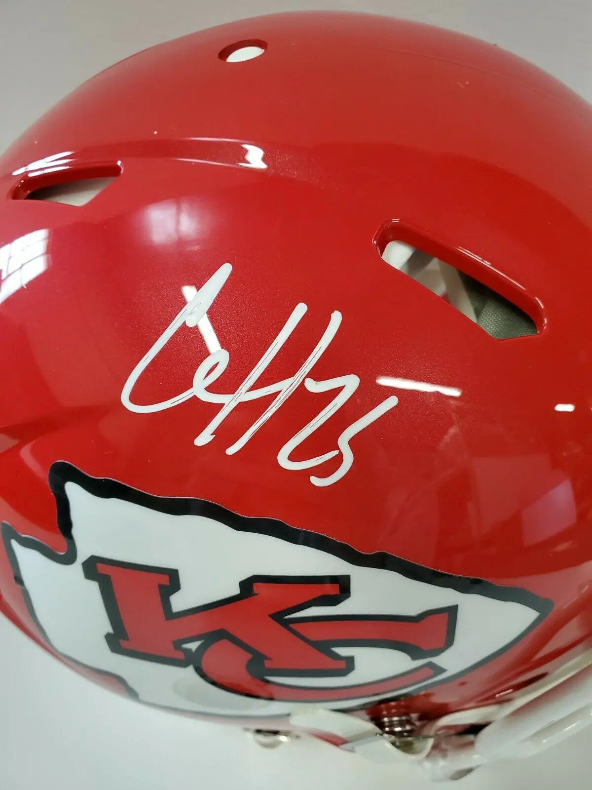 MVP Authentics Clyde Edwards-Helaire Signed K.C. Chiefs Speed Authentic Full Sz Helmet Bas Coa 584.10 sports jersey framing , jersey framing