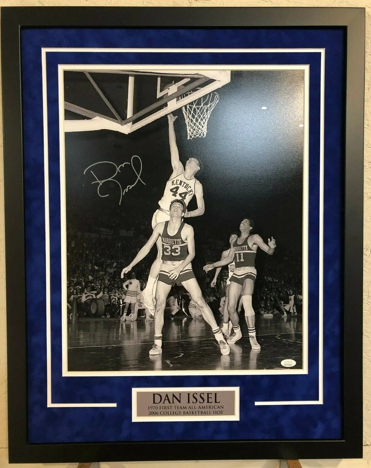 MVP Authentics Dan Issel Framed Signed Kentucky Wildcats 16X20 Photo Jsa Coa 170.10 sports jersey framing , jersey framing