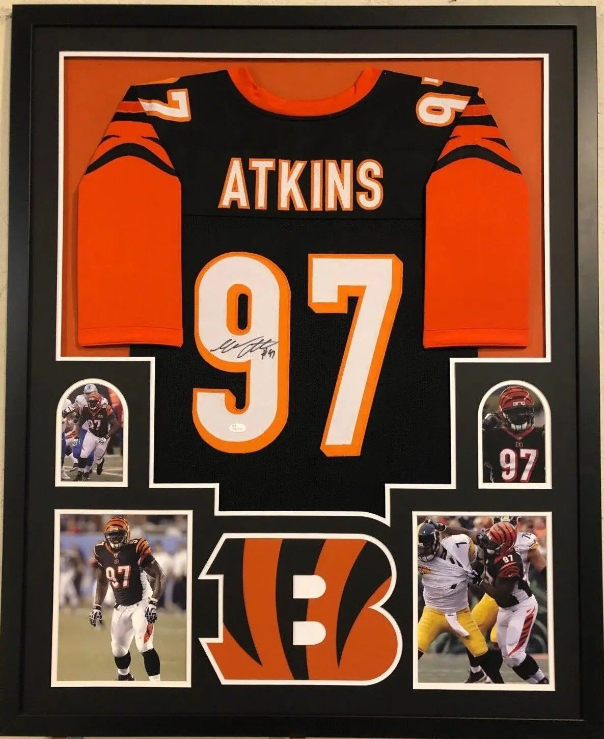MVP Authentics Framed Cincinnati Bengals Geno Atkins Autographed Signed Jersey Jsa Coa 450 sports jersey framing , jersey framing