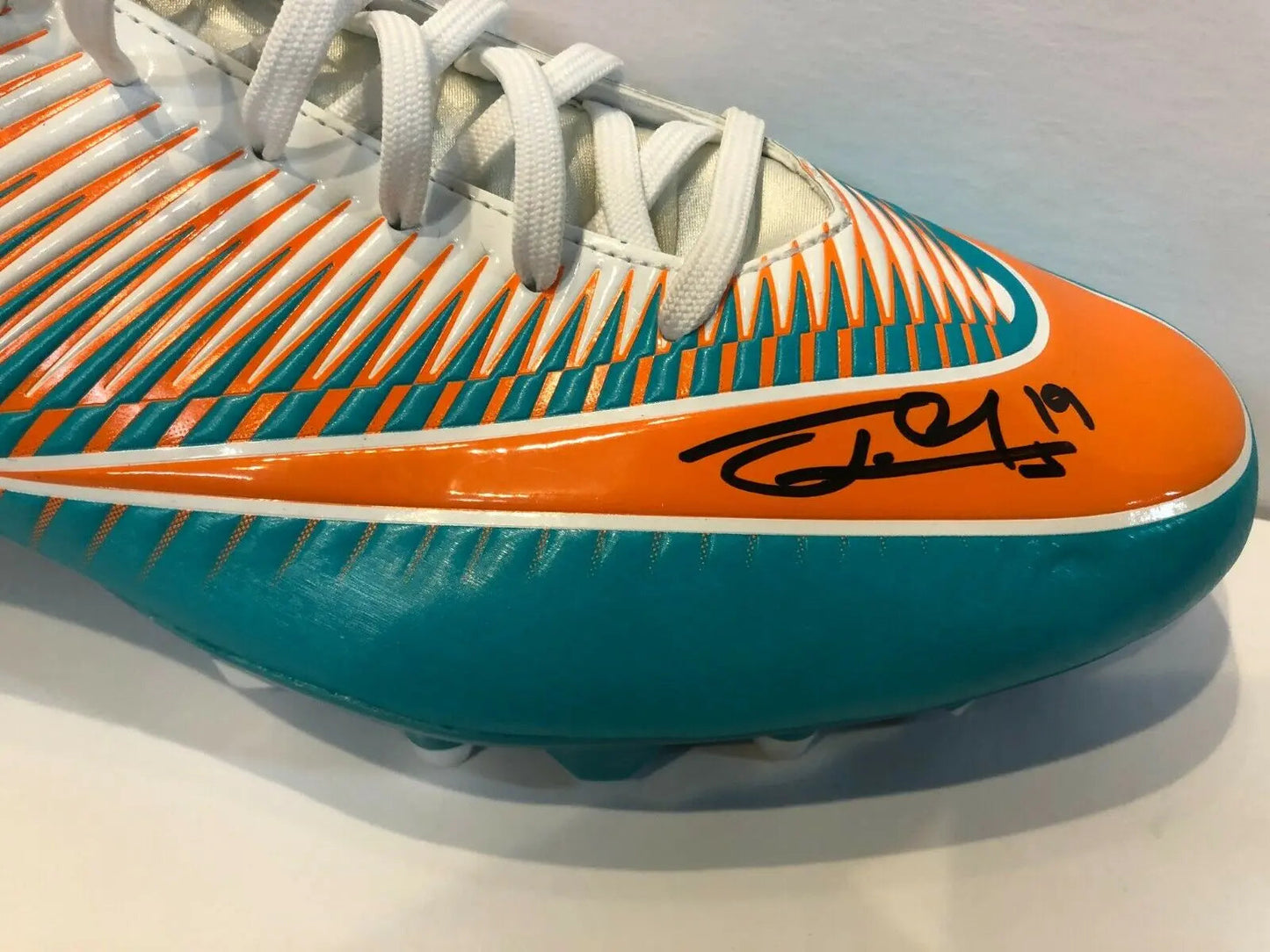 MVP Authentics Miami Dolphins Jakeem Grant Autographed Signed Nike Cleat Jsa Coa 116.10 sports jersey framing , jersey framing