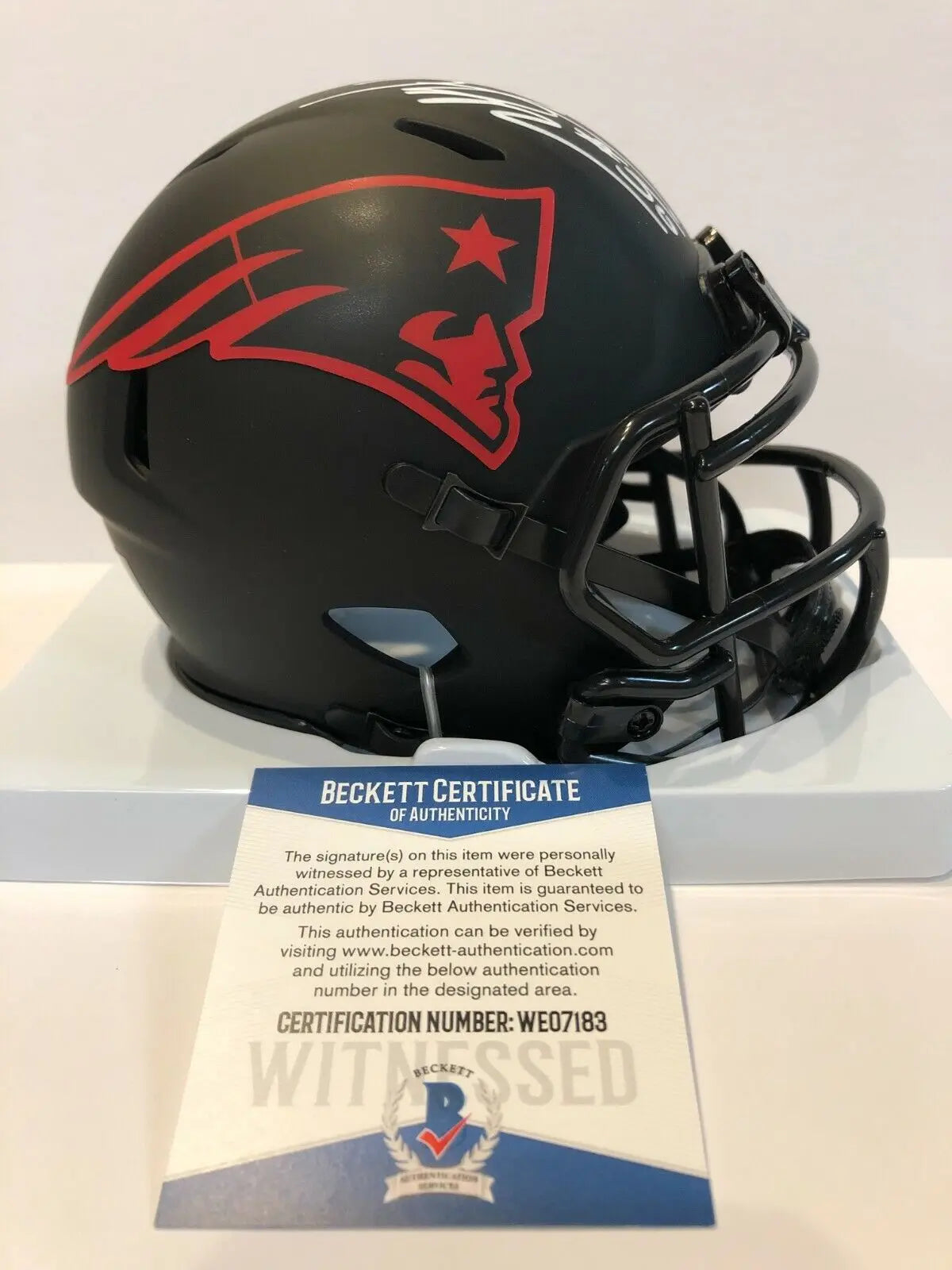 MVP Authentics Rob Ninkovich Signed New England Patriots Eclipse Mini Helmet Beckett Coa 134.10 sports jersey framing , jersey framing
