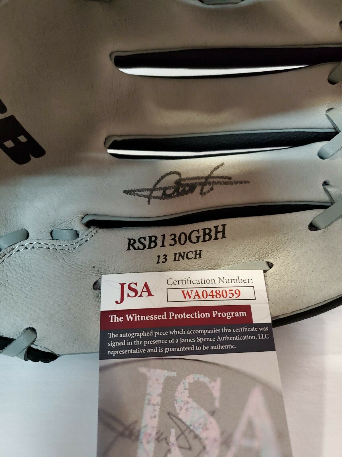 MVP Authentics New York Yankees Deivi Garcia Autographed Signed Glove Jsa Coa 157.50 sports jersey framing , jersey framing