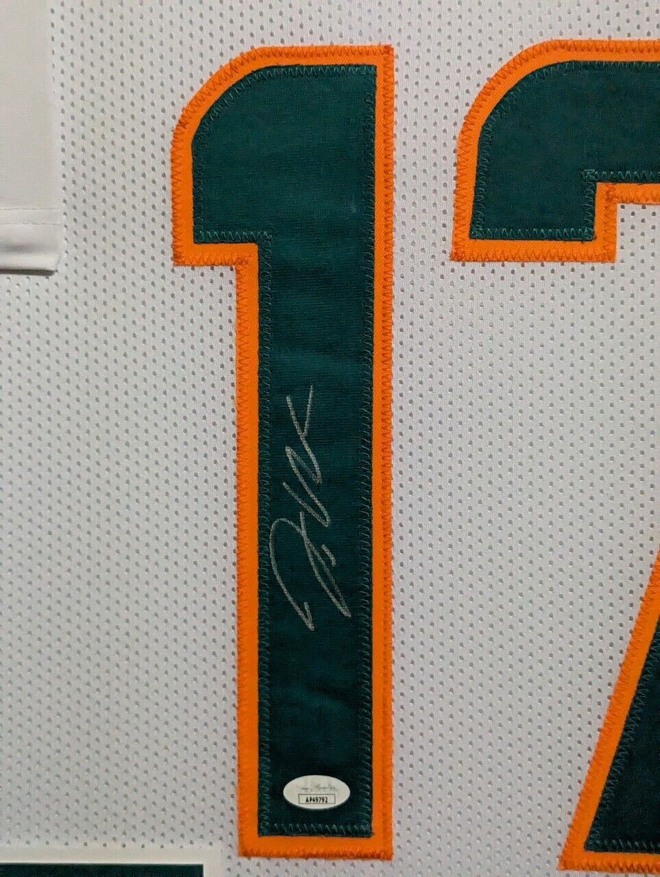 MVP Authentics Framed Miami Dolphins Jaylen Waddle Autographed Signed Jersey Jsa Coa 585 sports jersey framing , jersey framing