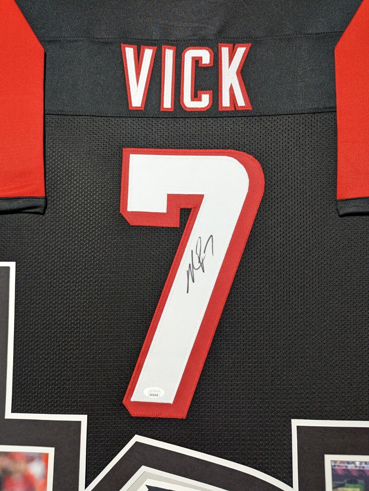 MVP Authentics Framed Atlanta Falcons Michael Vick Autographed Signed Jersey Jsa Coa 405 sports jersey framing , jersey framing