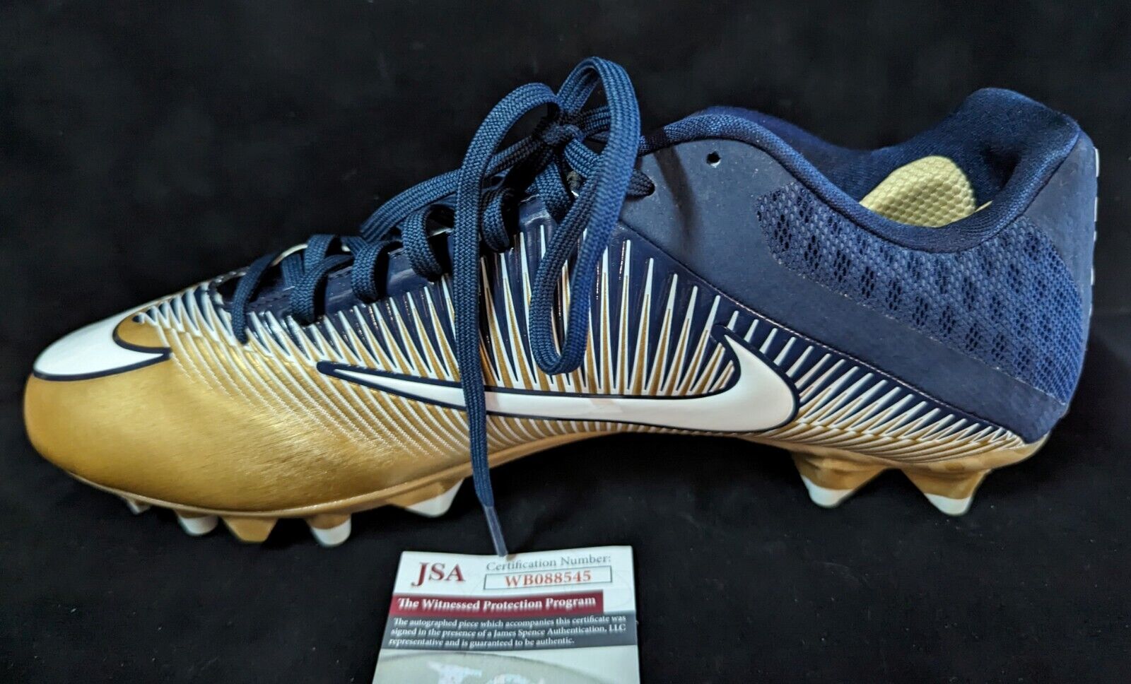 MVP Authentics Notre Dame Fighting Irish Rudy Ruettiger Autographed Signed Cleat Jsa Coa 135 sports jersey framing , jersey framing