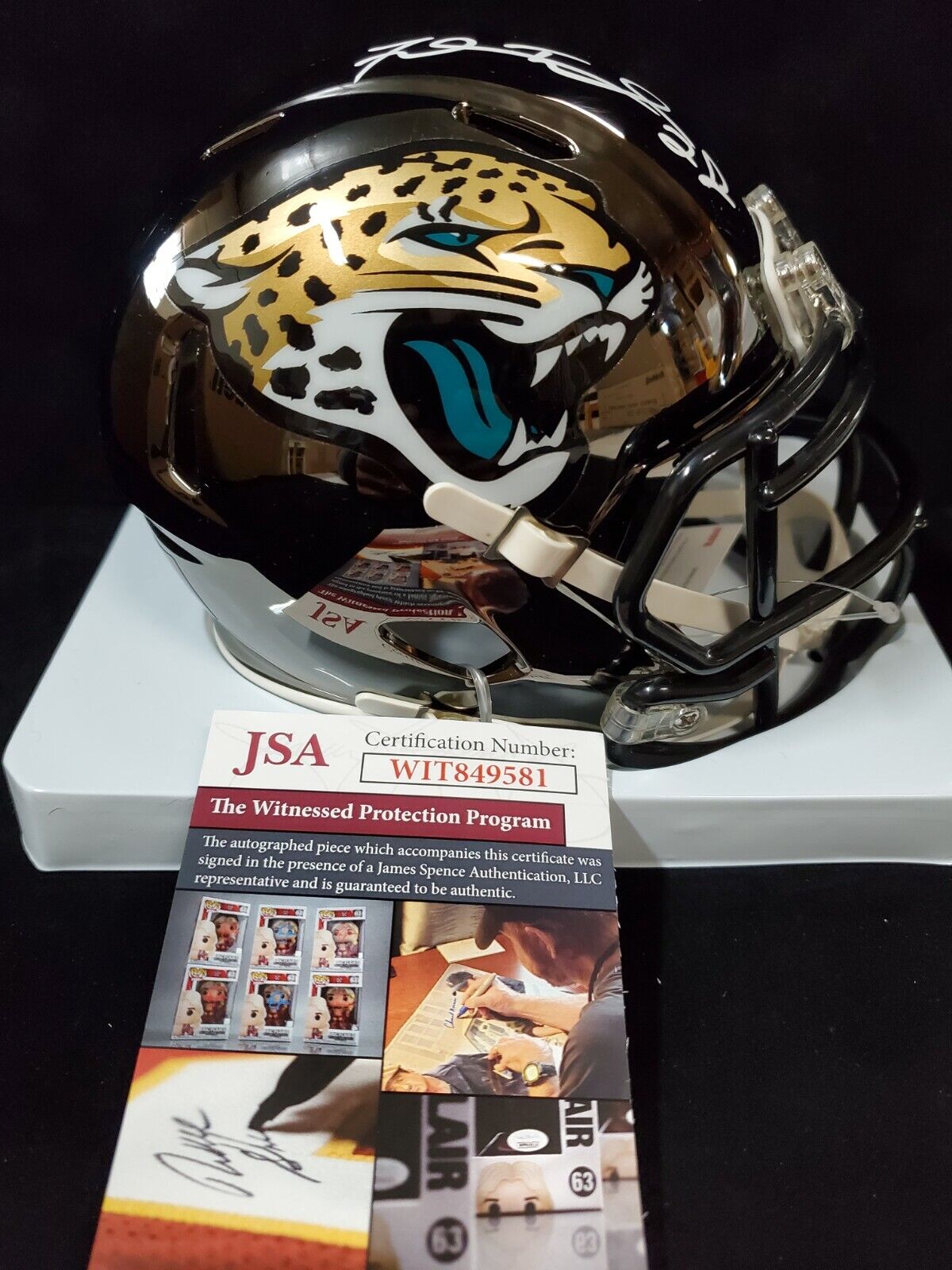 MVP Authentics Fred Taylor Signed Jacksonville Jaguars Chrome Mini Helmet Jsa Coa 135 sports jersey framing , jersey framing