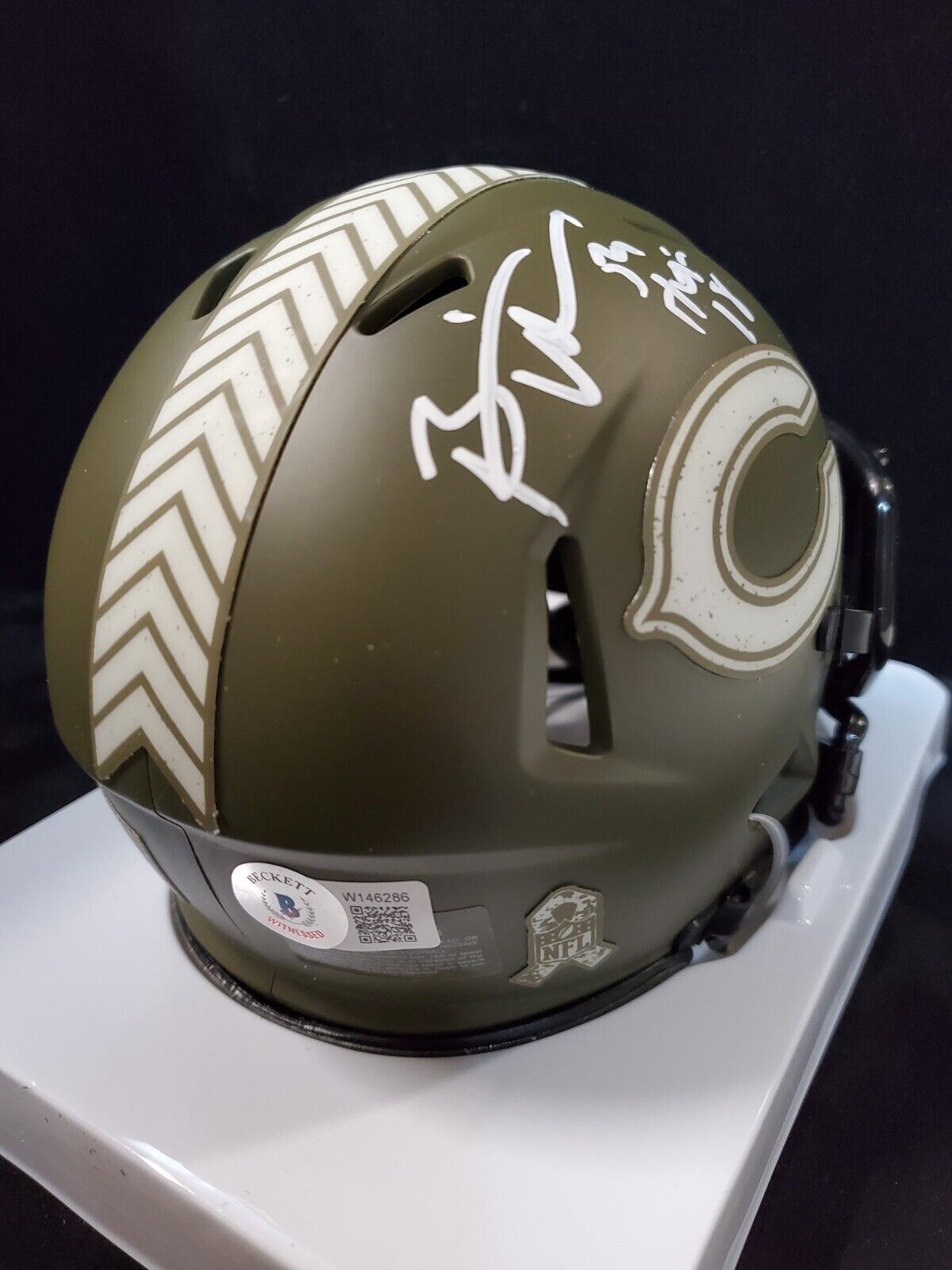 MVP Authentics Chicago Bears Brian Urlacher Signed Salute To Service Mini Helmet Beckett Holo 229.50 sports jersey framing , jersey framing