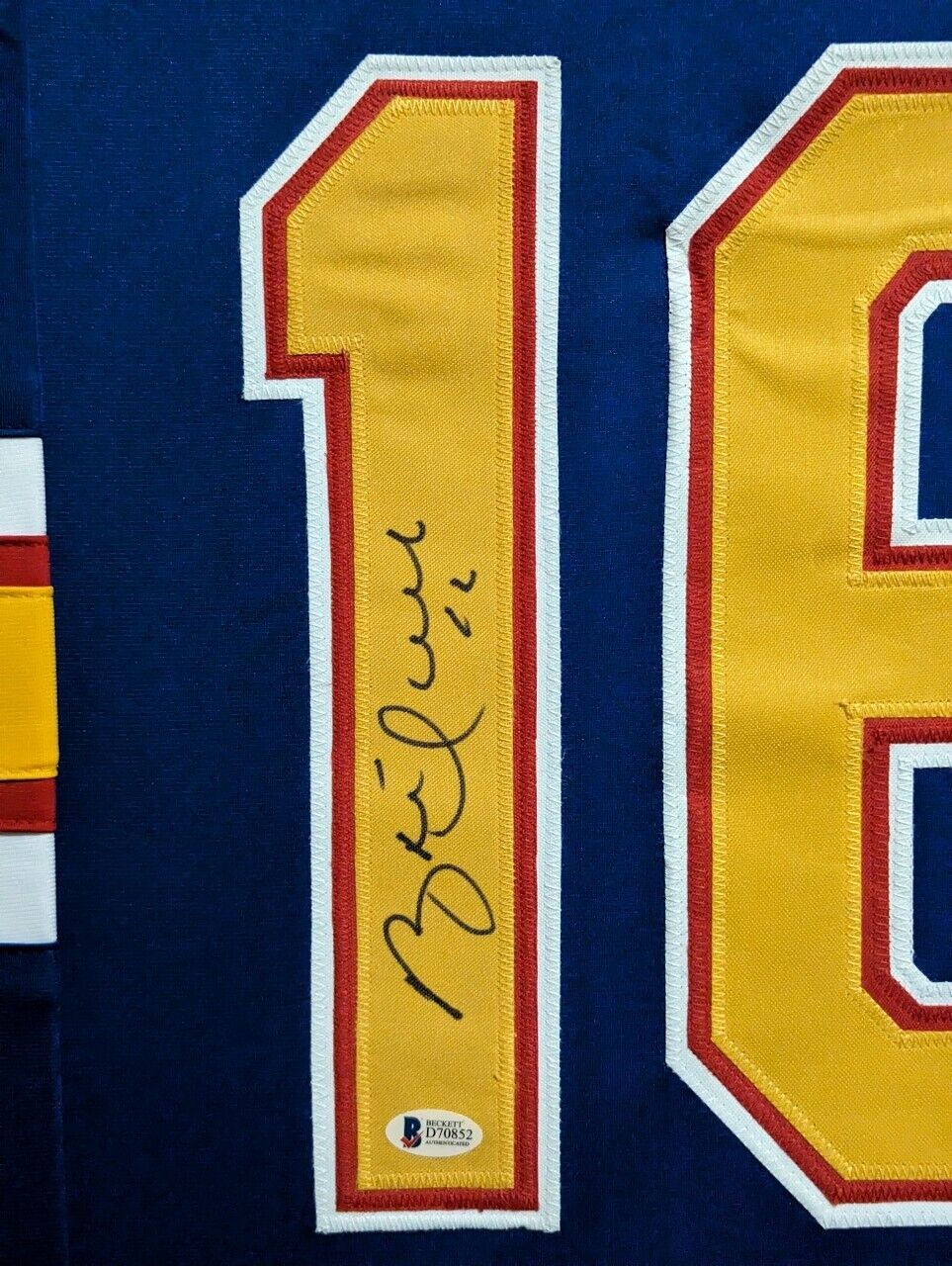 MVP Authentics Framed St Louis Blues Brett Hull Autographed Signed Jersey Beckett Coa 697.50 sports jersey framing , jersey framing