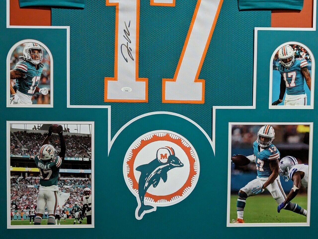 MVP Authentics Framed Miami Dolphins Jaylen Waddle Autographed Signed Jersey Jsa Coa 585 sports jersey framing , jersey framing