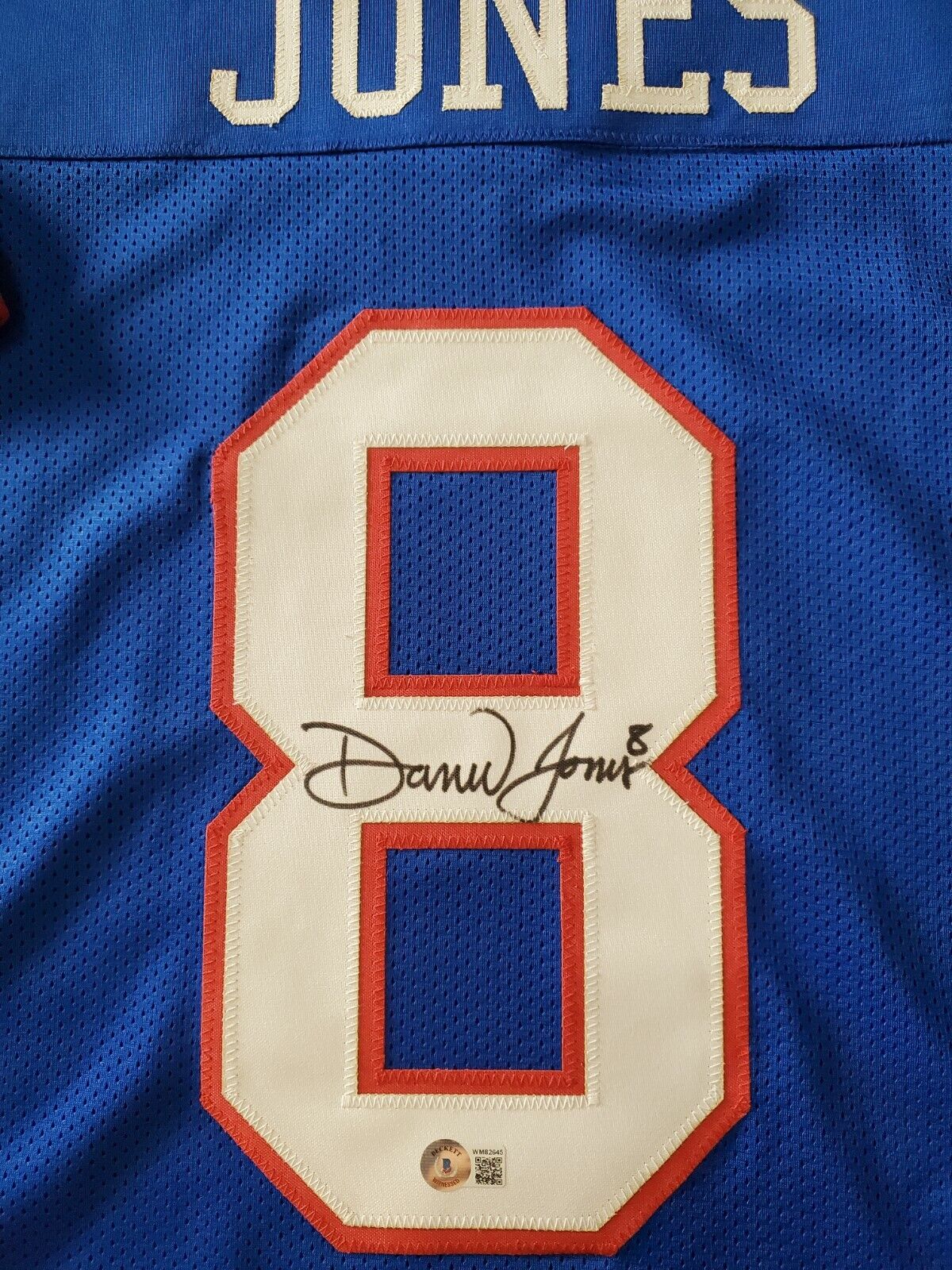 Daniel Jones New York Giants Autographed Football Jersey - Beckett  Authenticated - Dynasty Sports & Framing